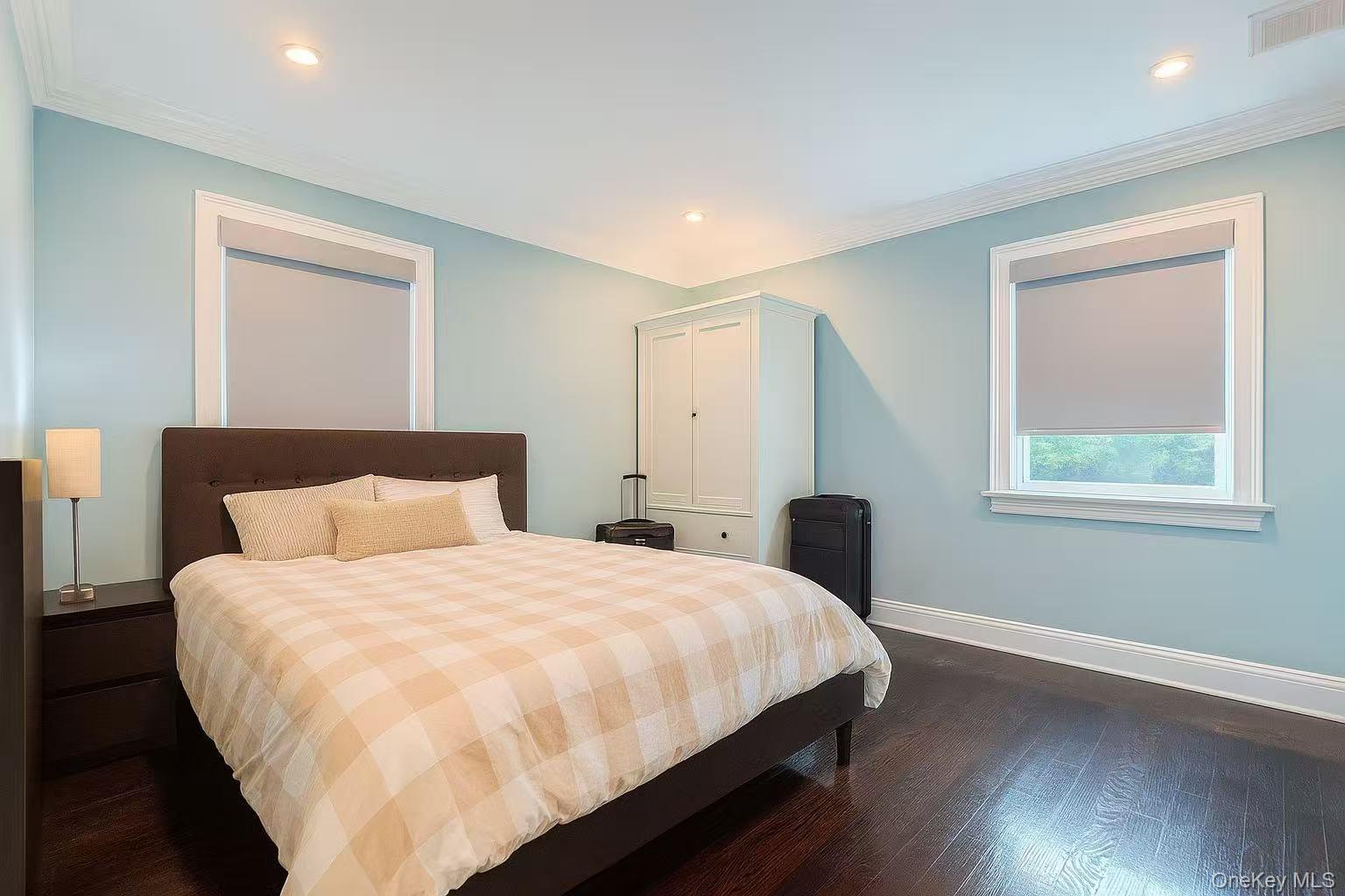 26 Birchdale Lane, Port Washington, NY 11050