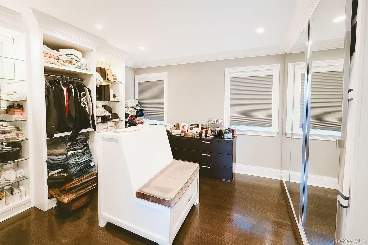 26 Birchdale Lane, Port Washington, NY 11050