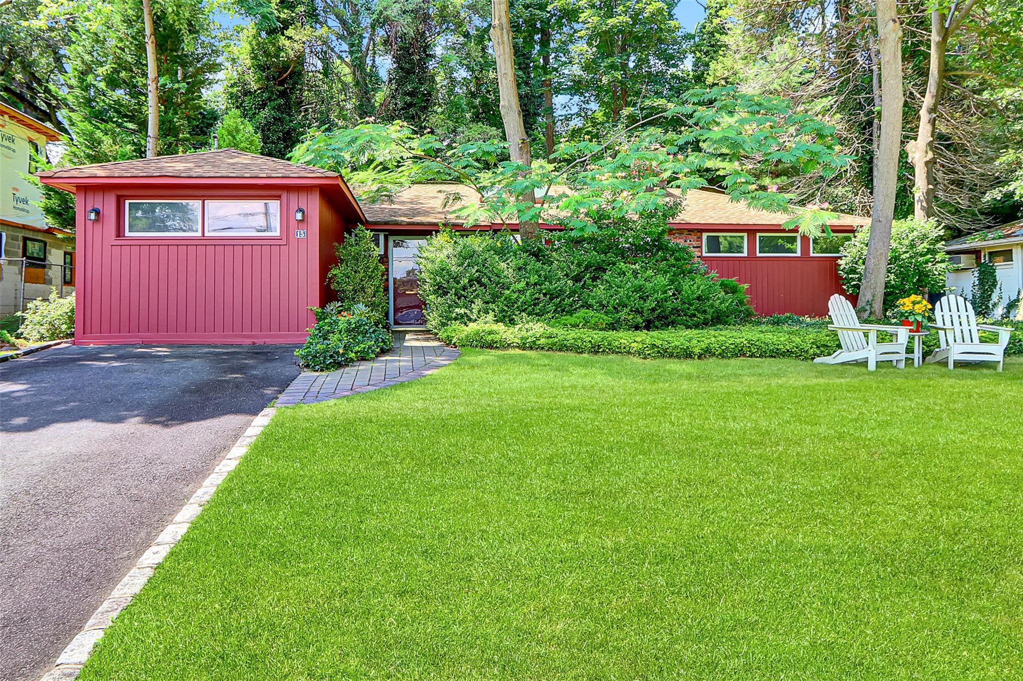 15 Wellington Road, Greenvale, NY 11548