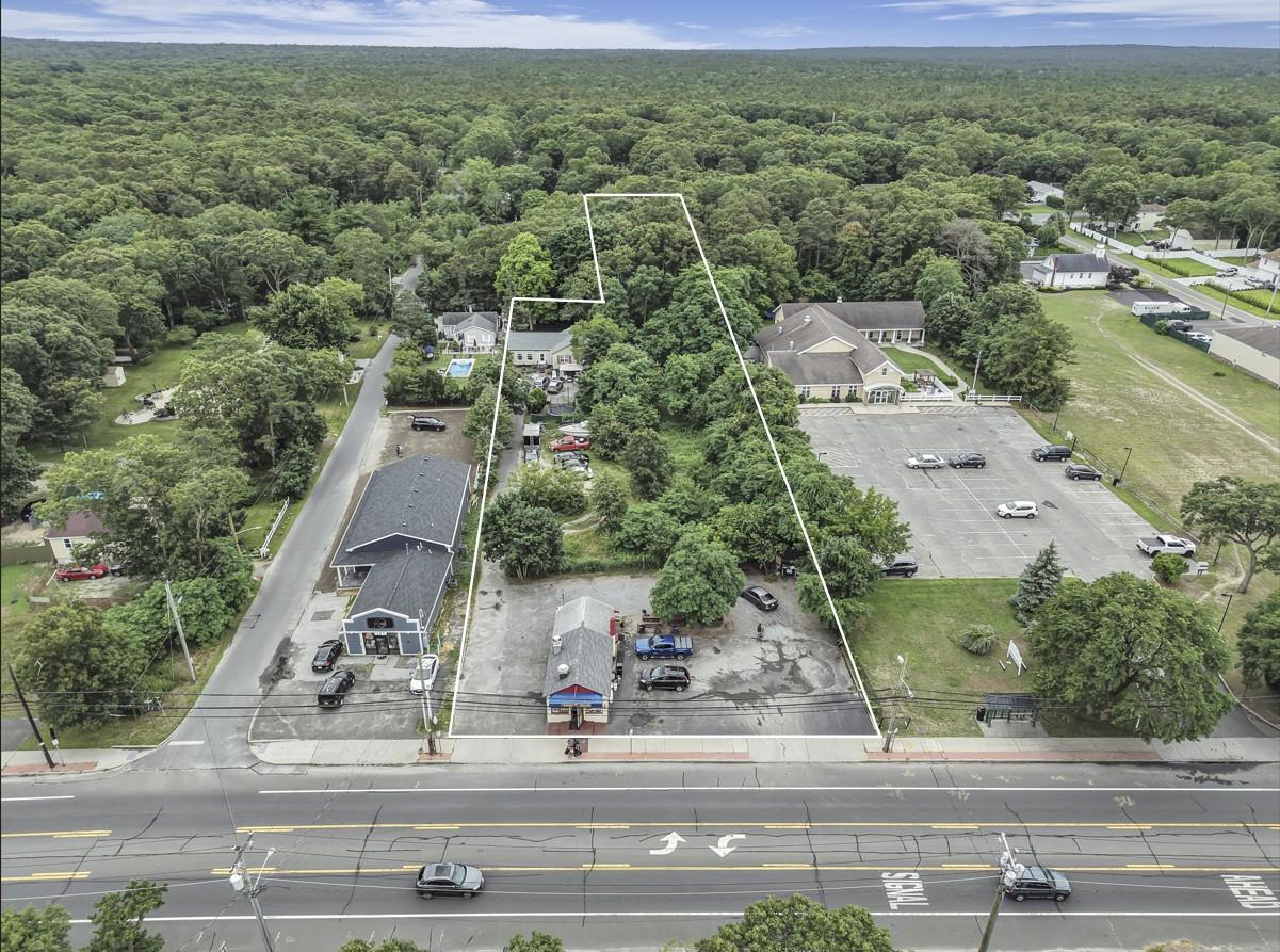 669 Flanders Road, Flanders, NY 11901