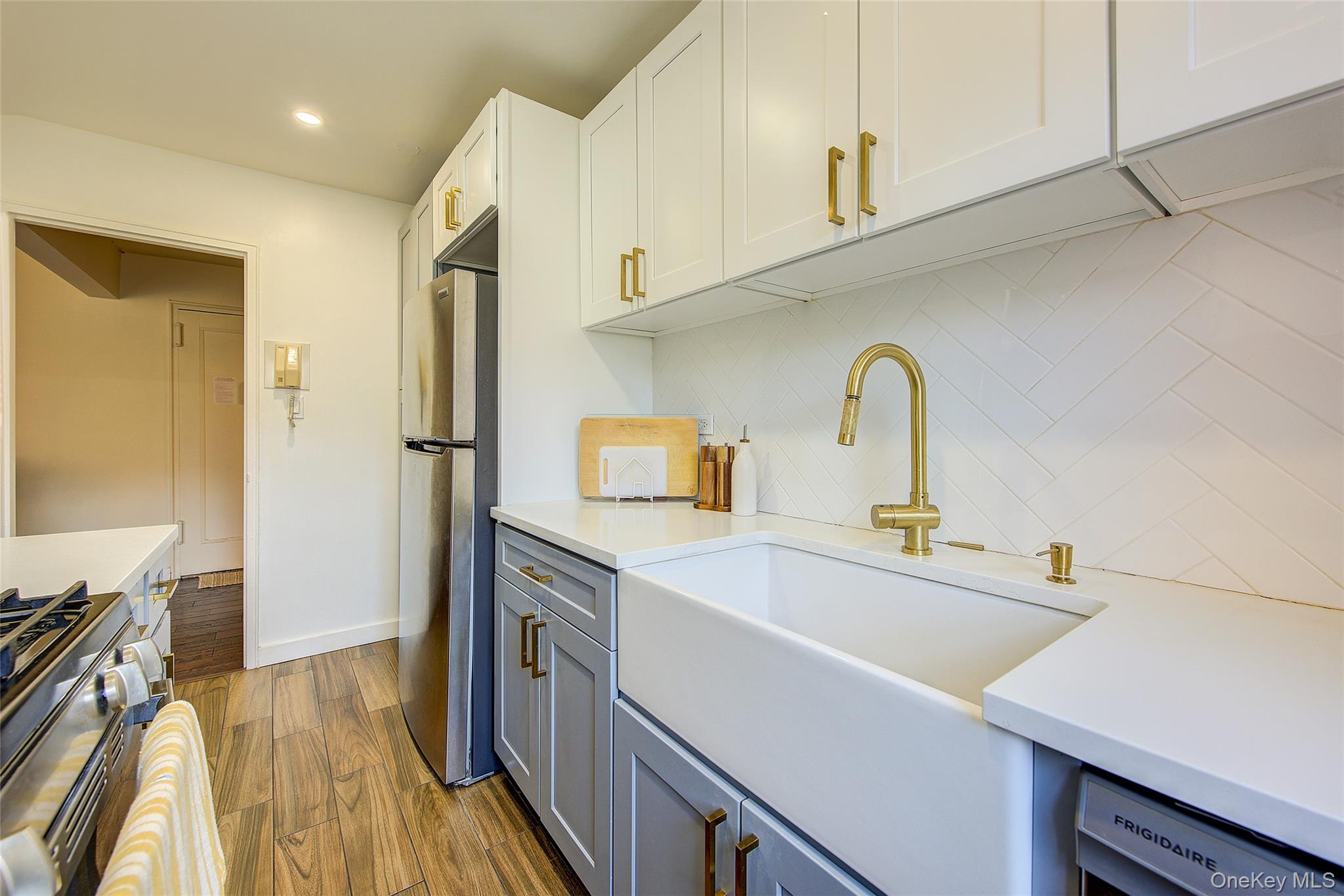 144-60 Gravett Road # 4J, Kew Garden Hills, NY 11367