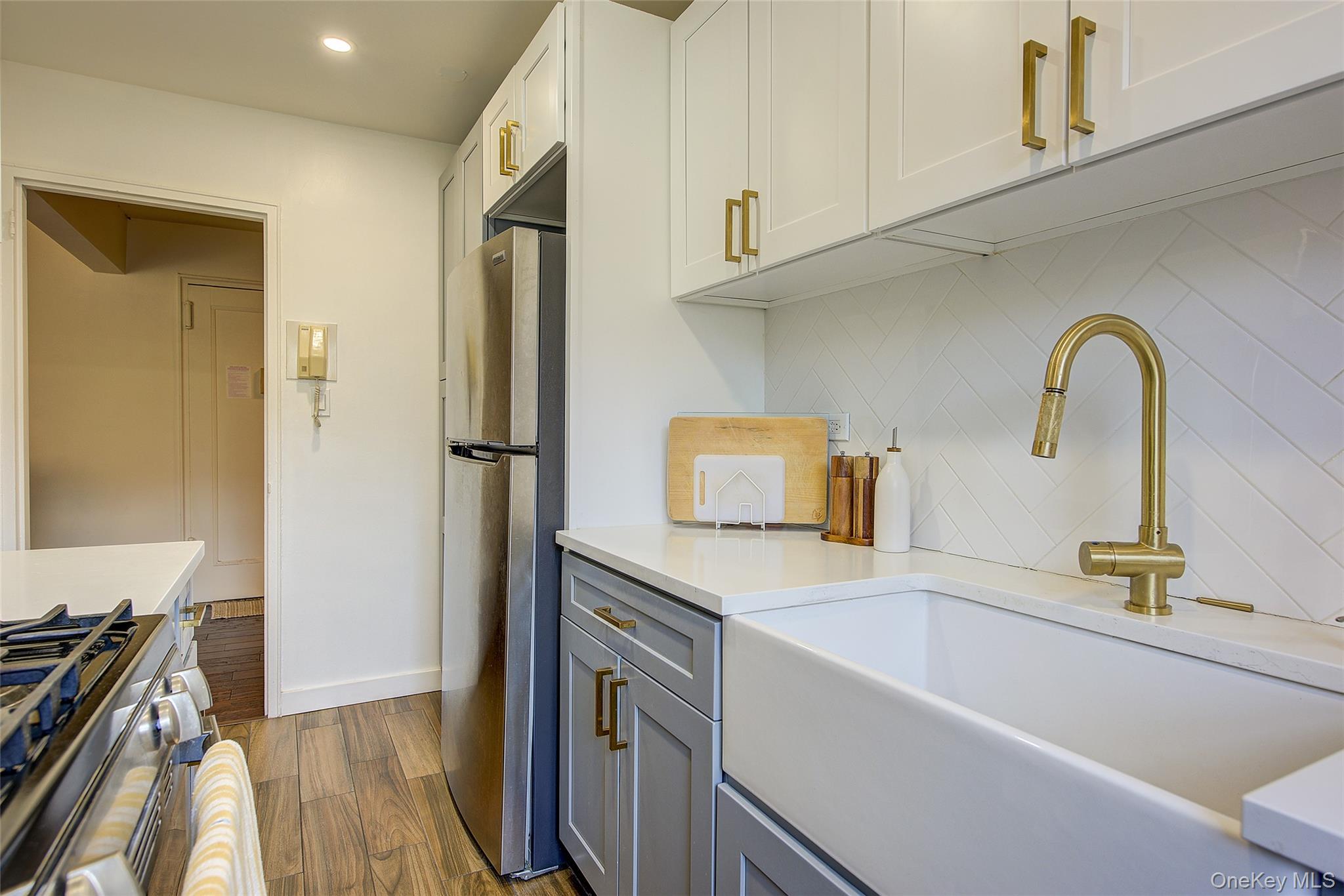 144-60 Gravett Road # 4J, Kew Garden Hills, NY 11367