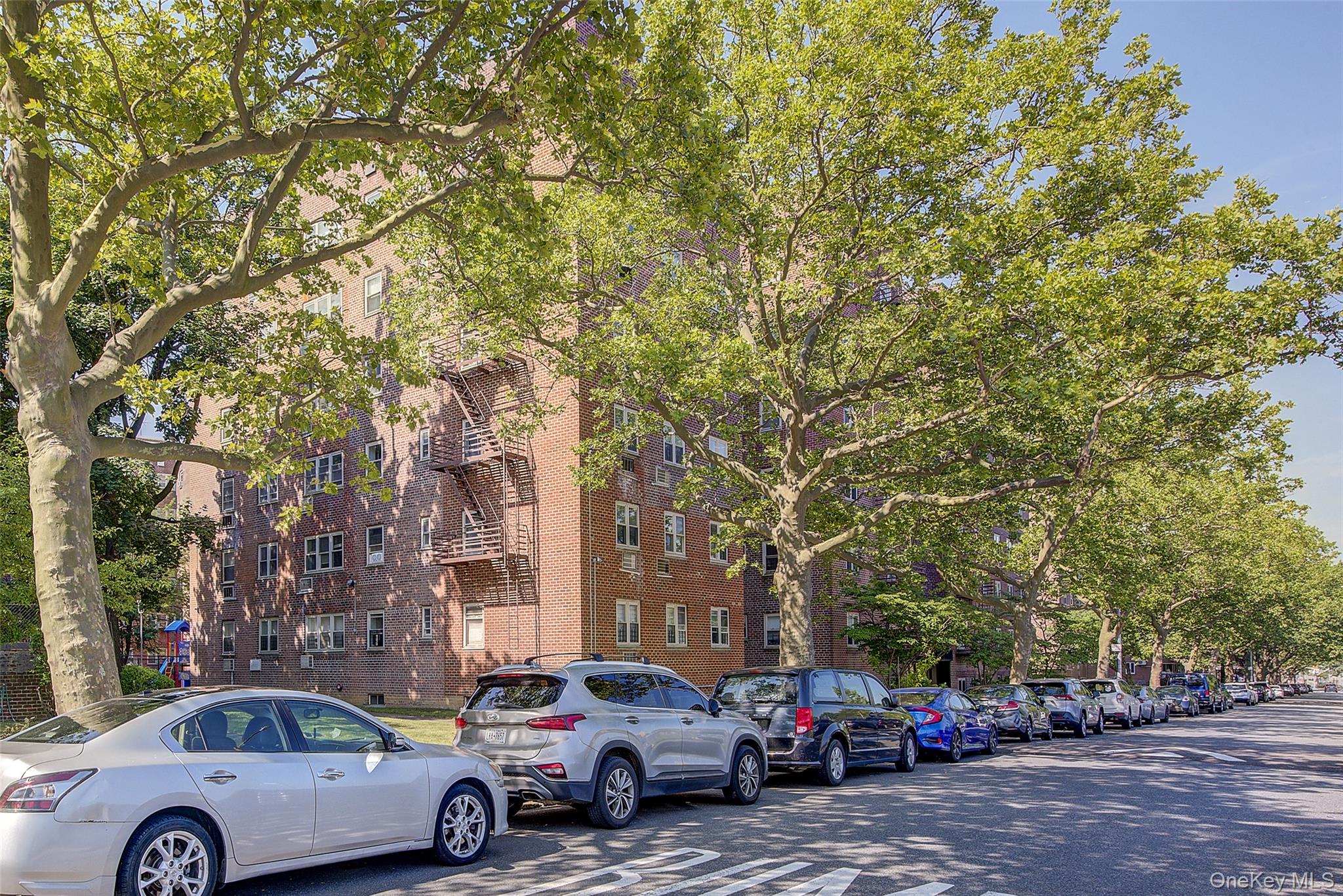 144-60 Gravett Road # 4J, Kew Garden Hills, NY 11367