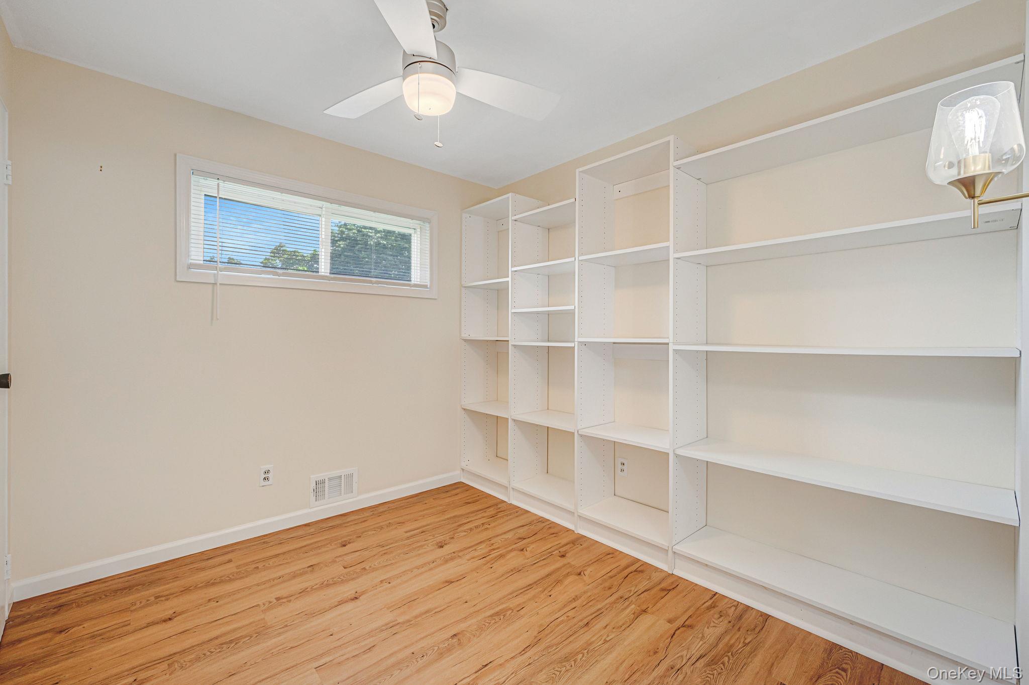 10 Laurie Road, Brentwood, NY 11717