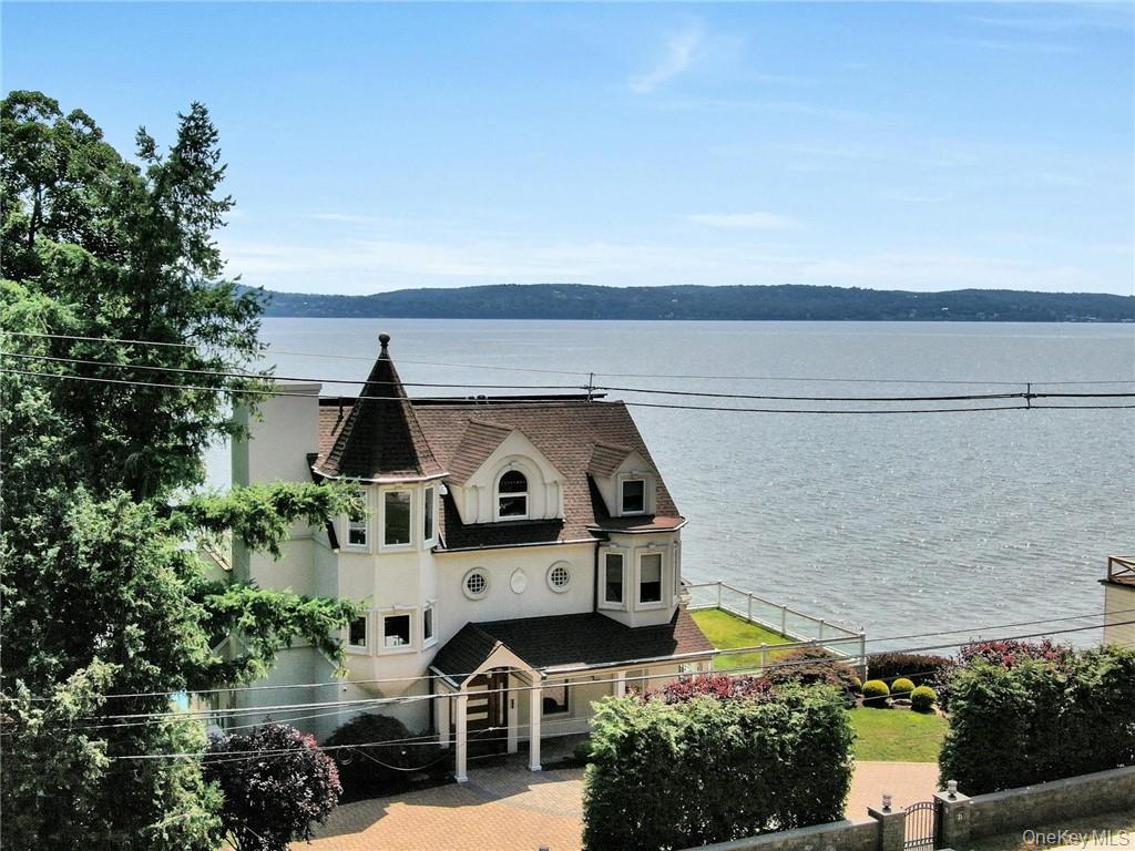 74 River Road, Nyack, NY 10960