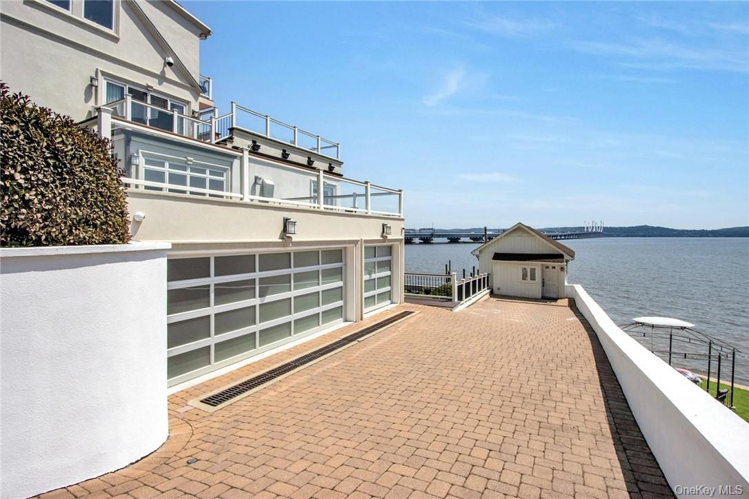 74 River Road, Nyack, NY 10960