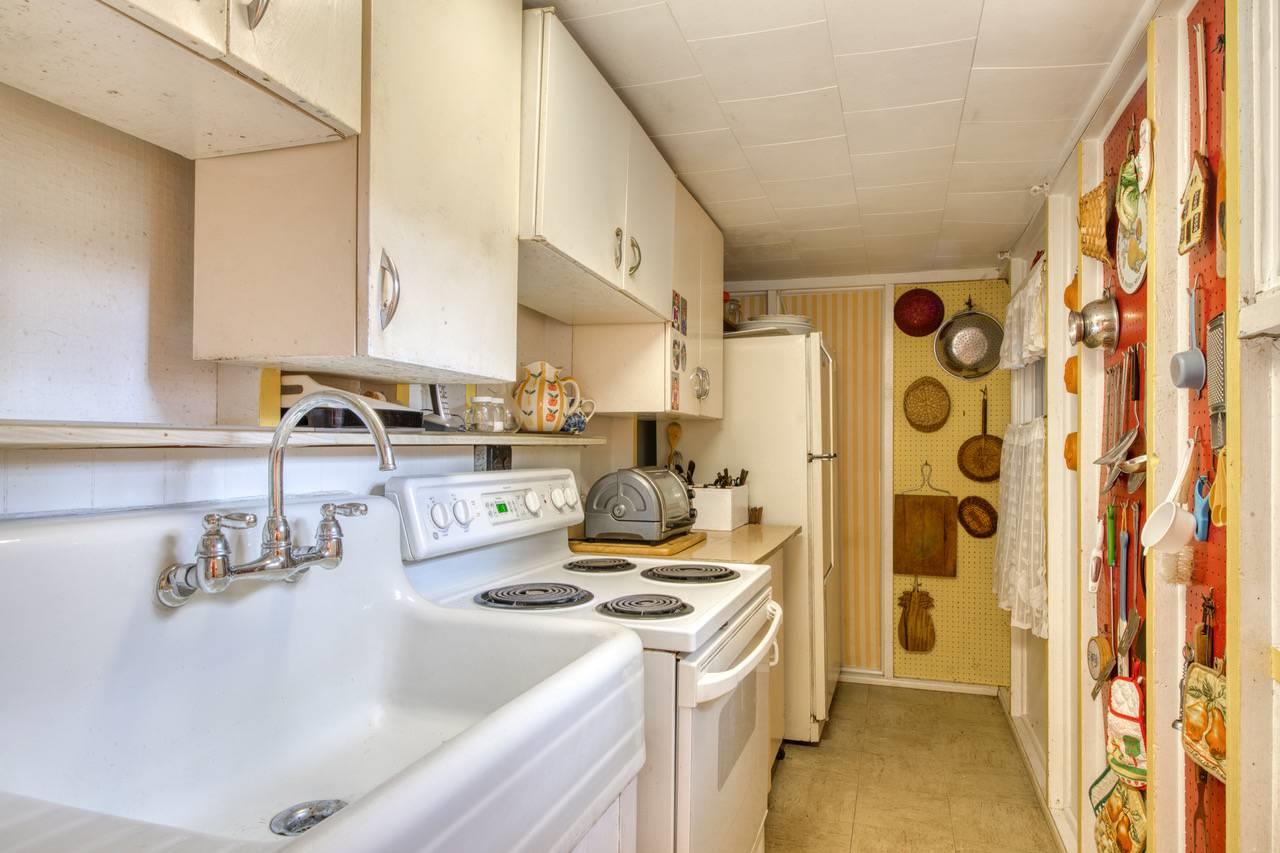 43 Treasure Road, Riverhead, NY 11901