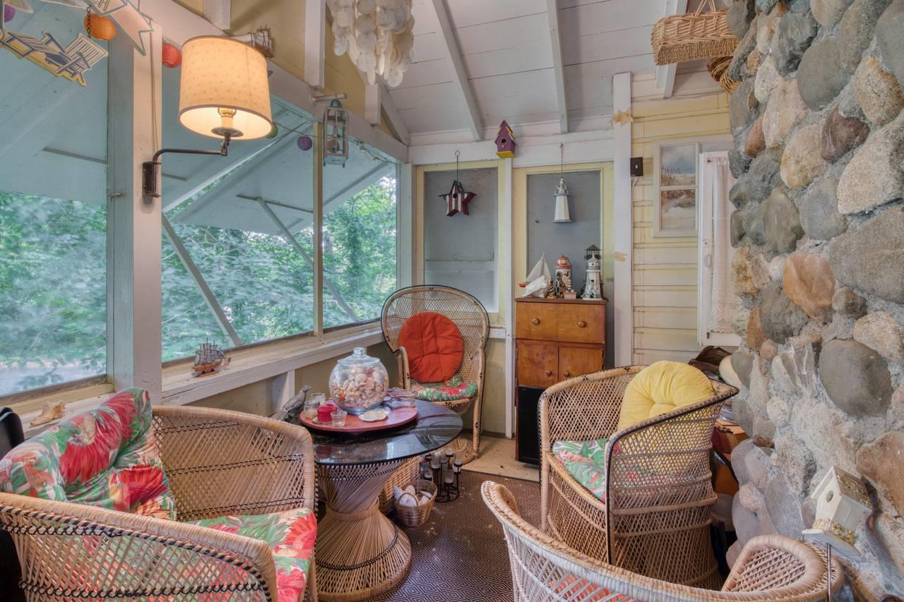 43 Treasure Road, Riverhead, NY 11901