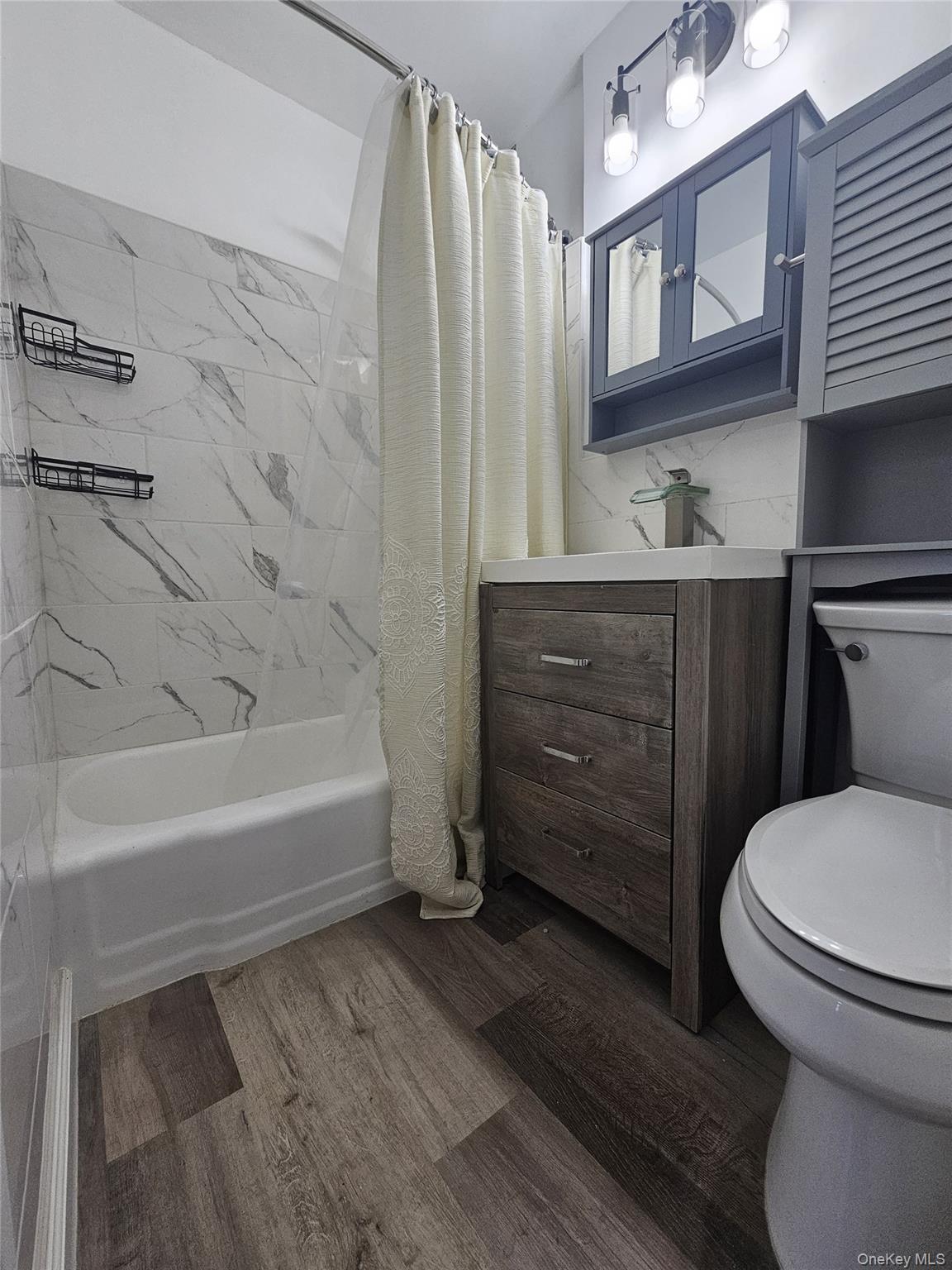 34-43 60 Street unit # #1k, Woodside, NY 11377