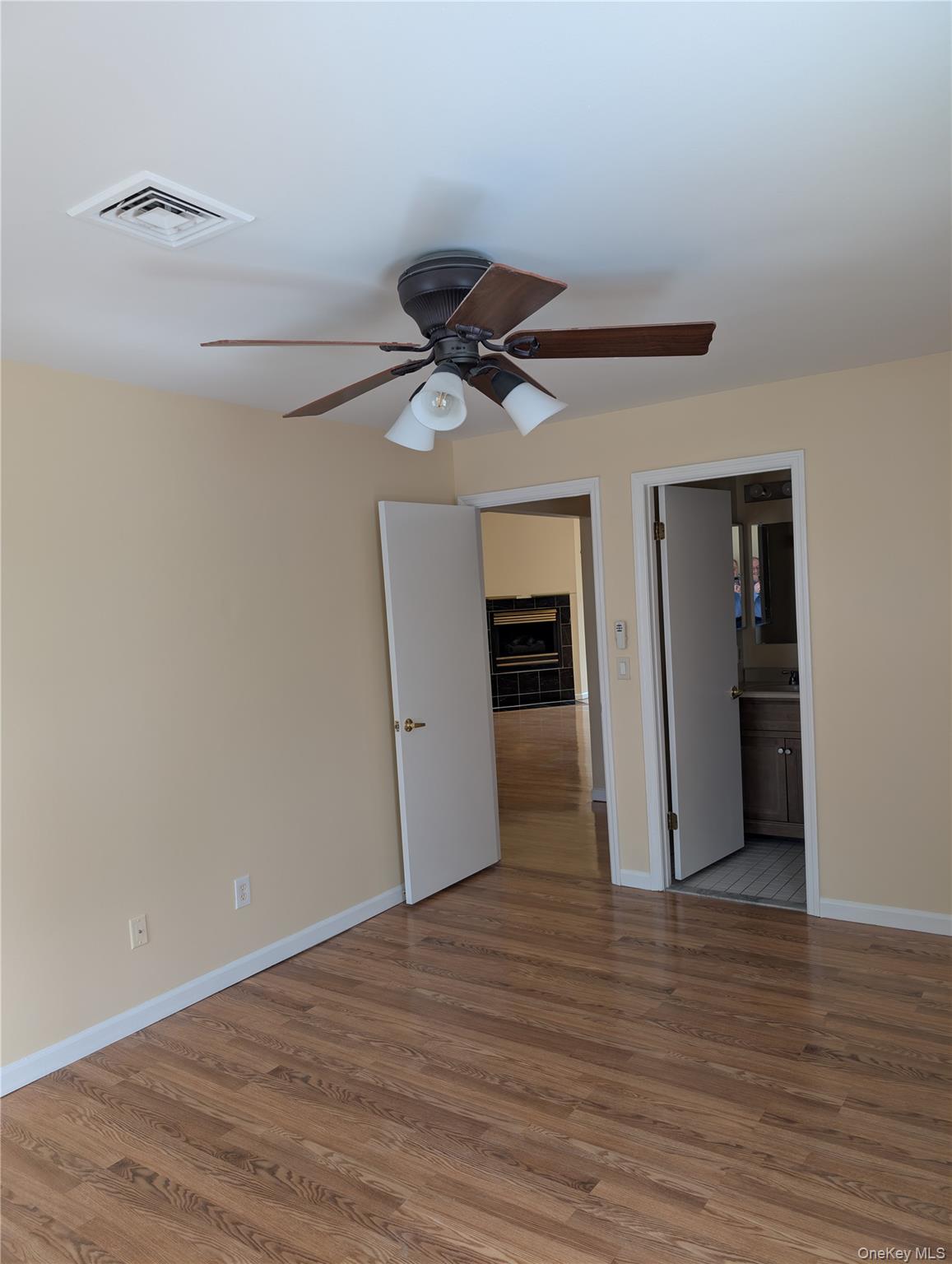 1024 Washington Green, New Windsor, NY 12553