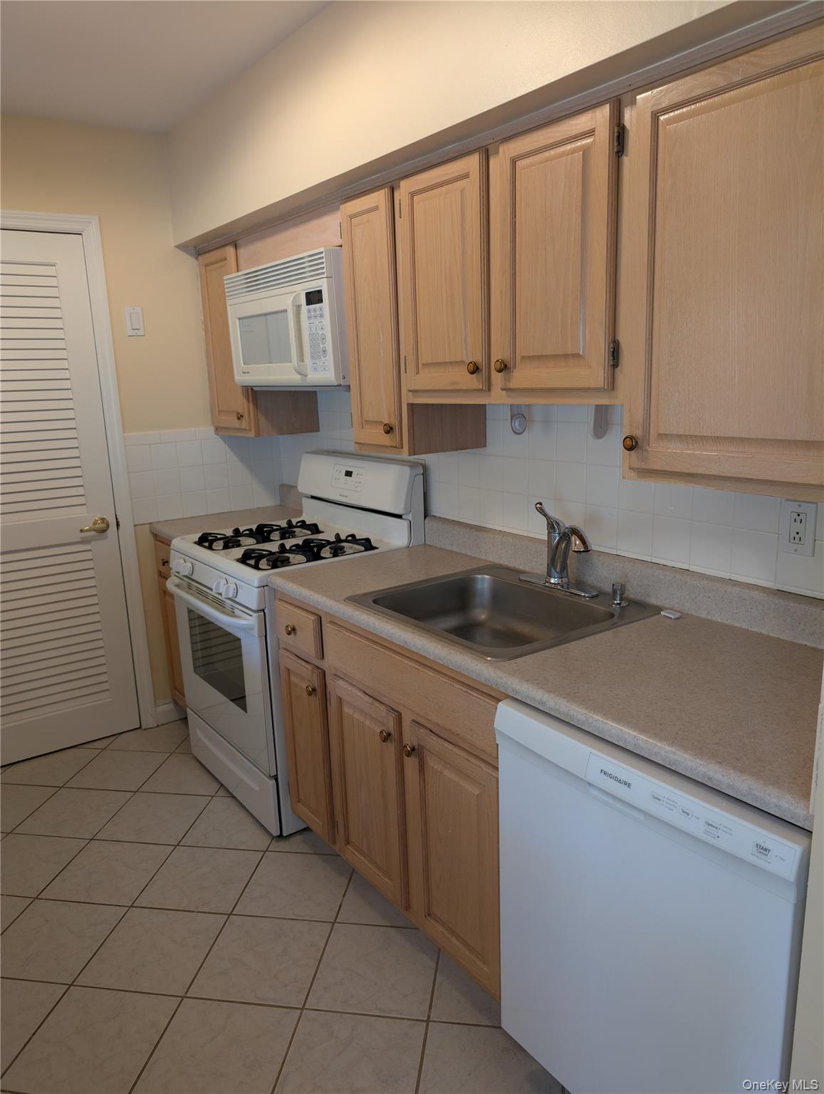 1024 Washington Green, New Windsor, NY 12553