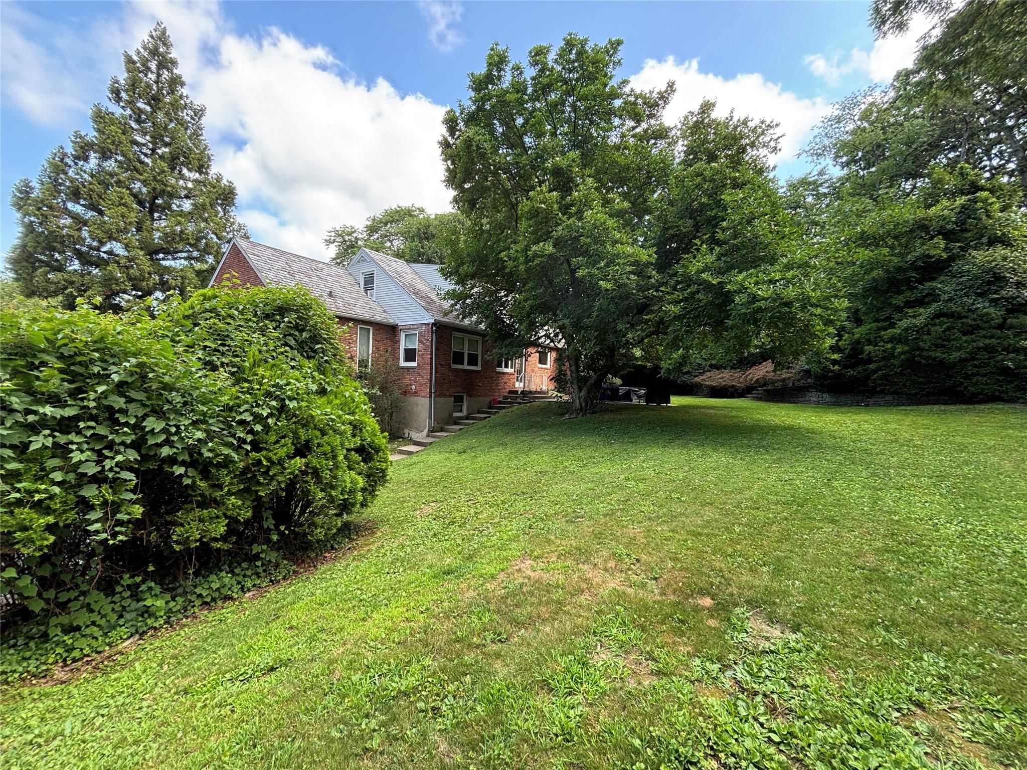 13 Laurel Drive, Great Neck, NY 11021