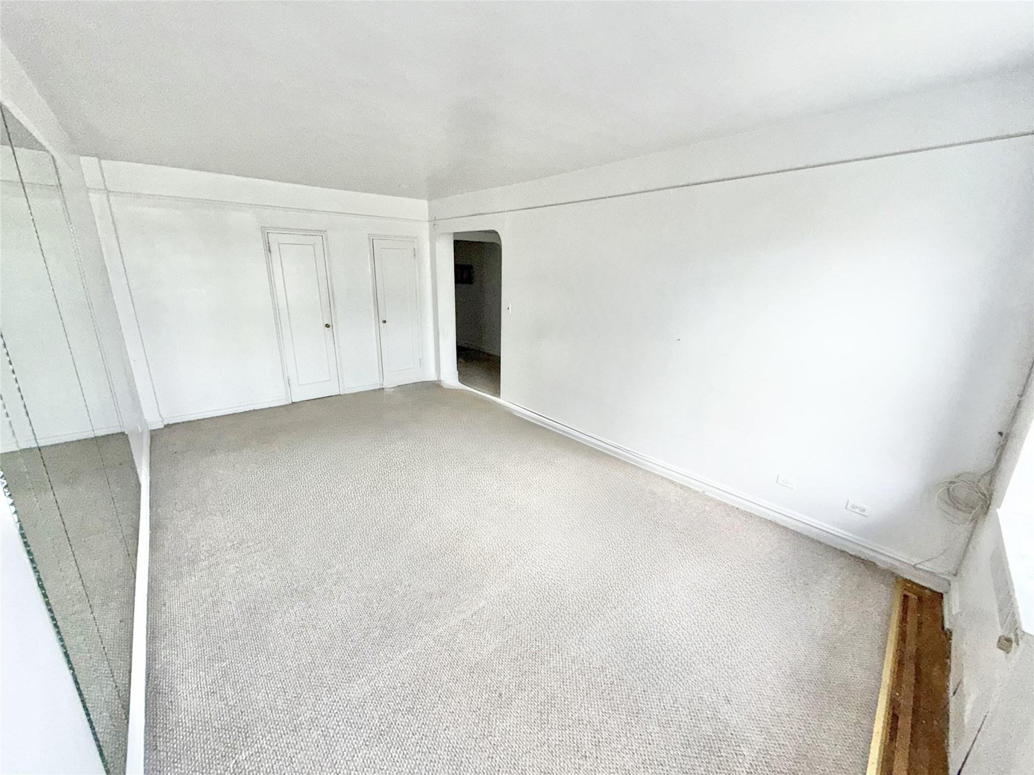 61-41 Saunders Street # B44, Rego Park, NY 11374