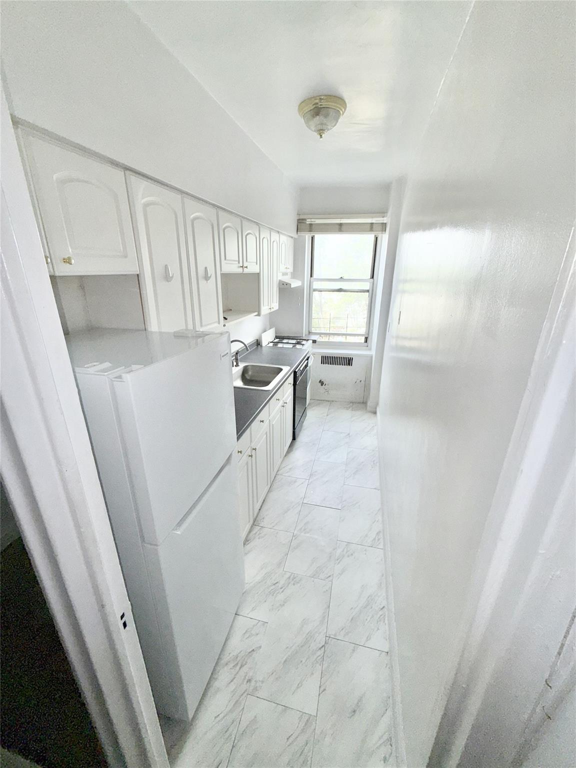 61-41 Saunders Street # B44, Rego Park, NY 11374