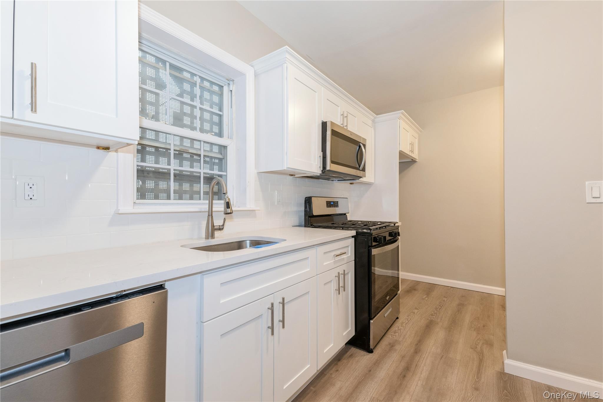 194-56 Murdock Avenue, Saint Albans, NY 11412