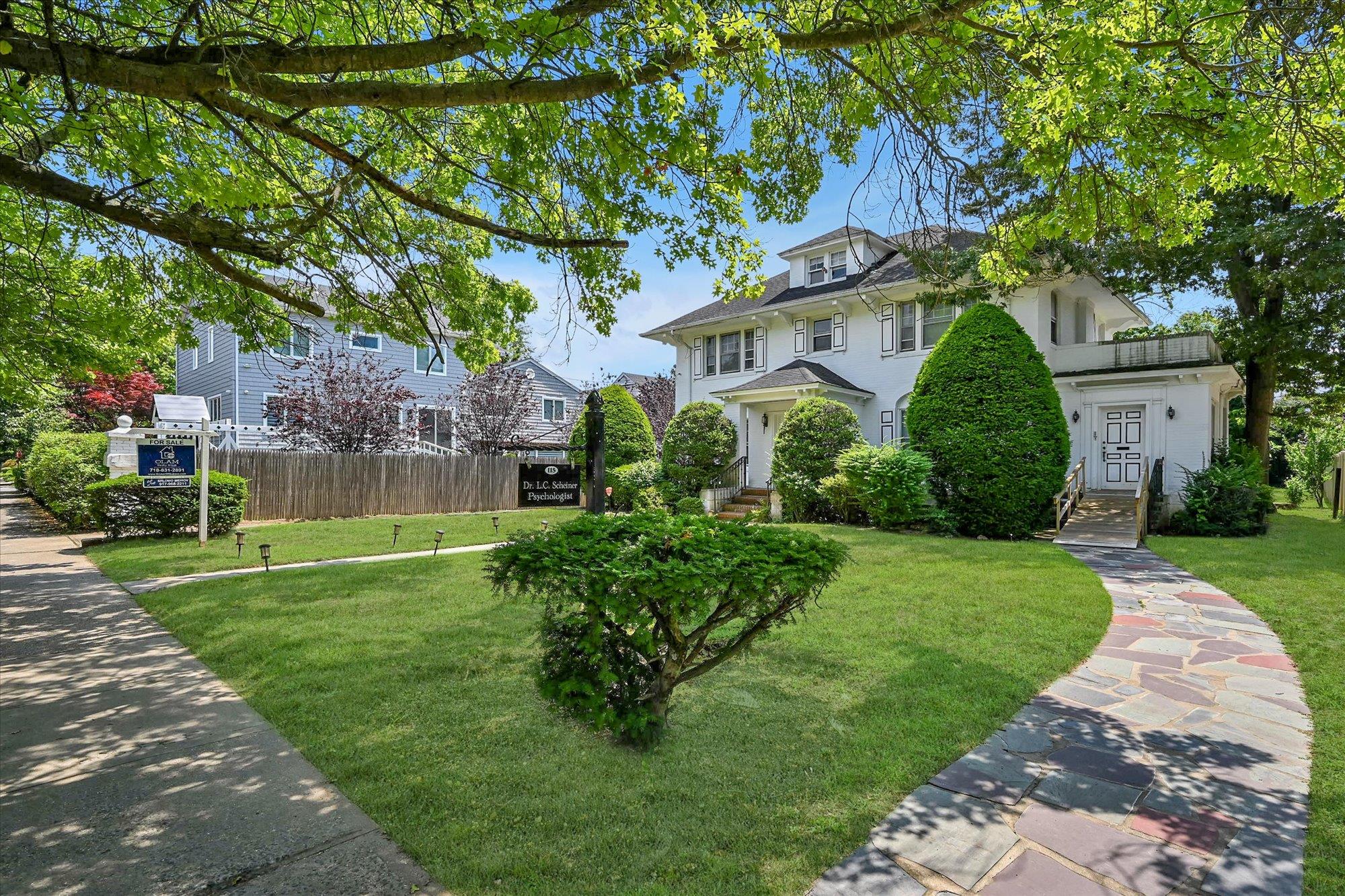 115 Central Avenue, Lawrence, NY 11559