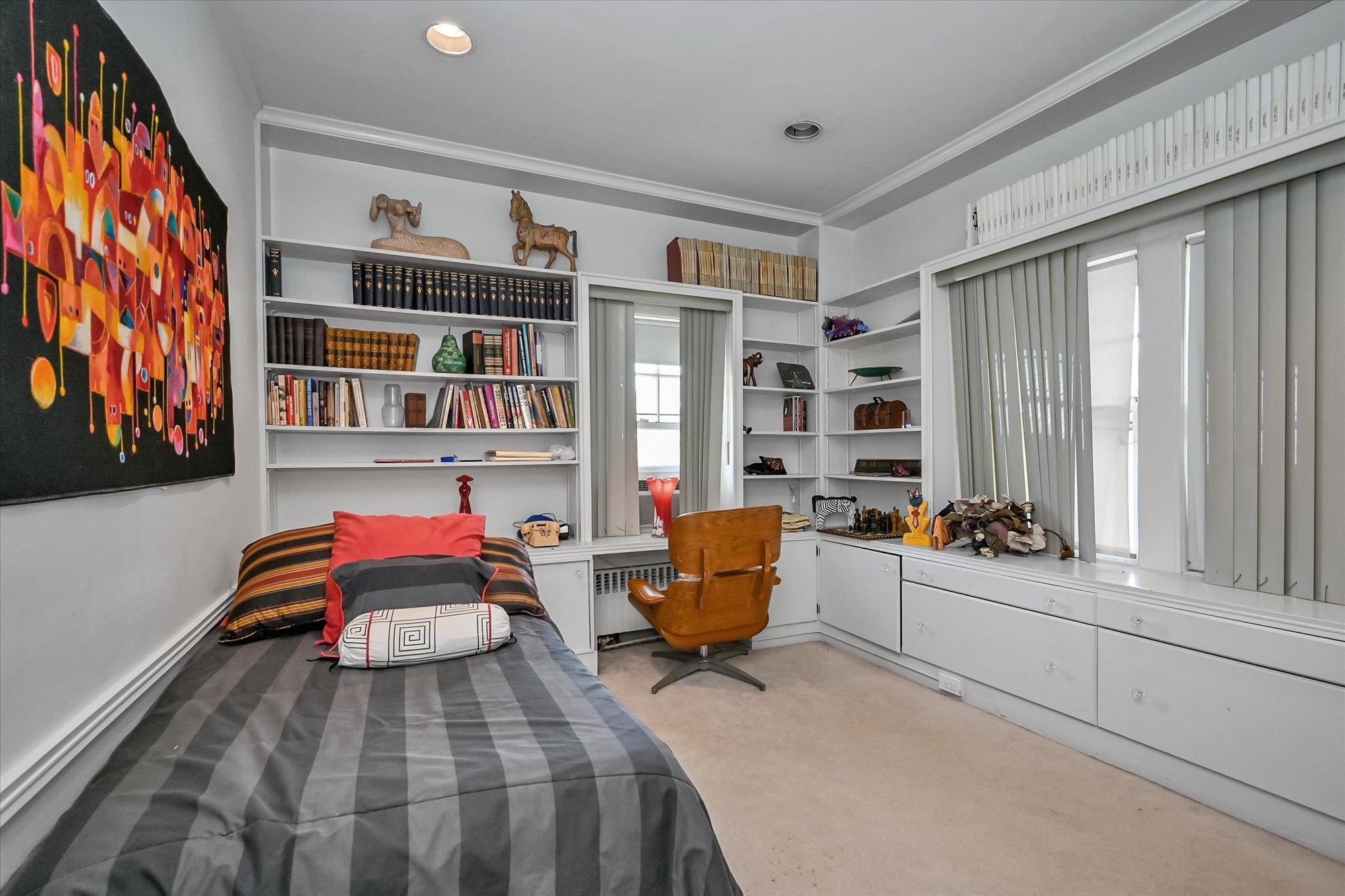 115 Central Avenue, Lawrence, NY 11559