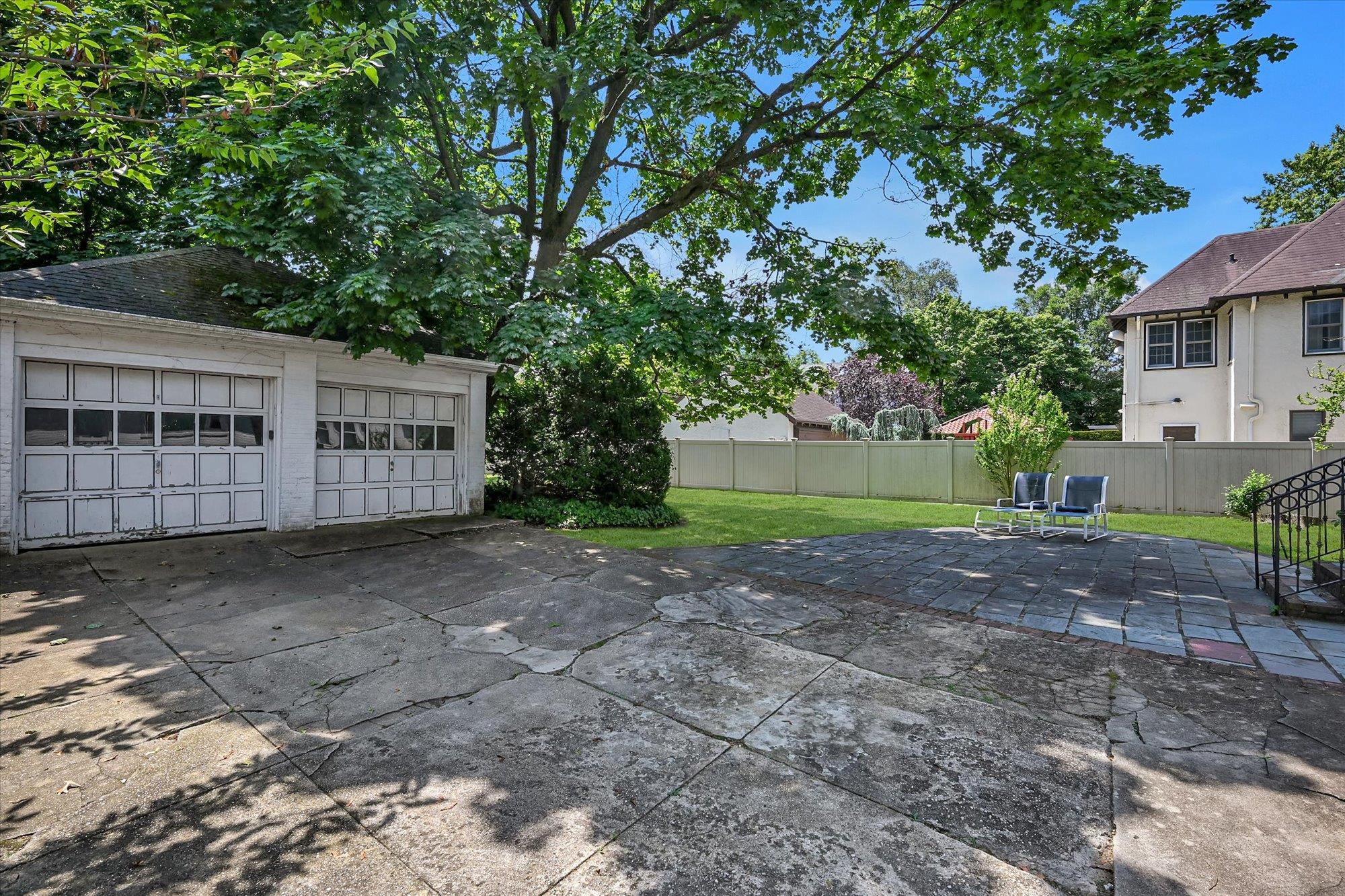 115 Central Avenue, Lawrence, NY 11559