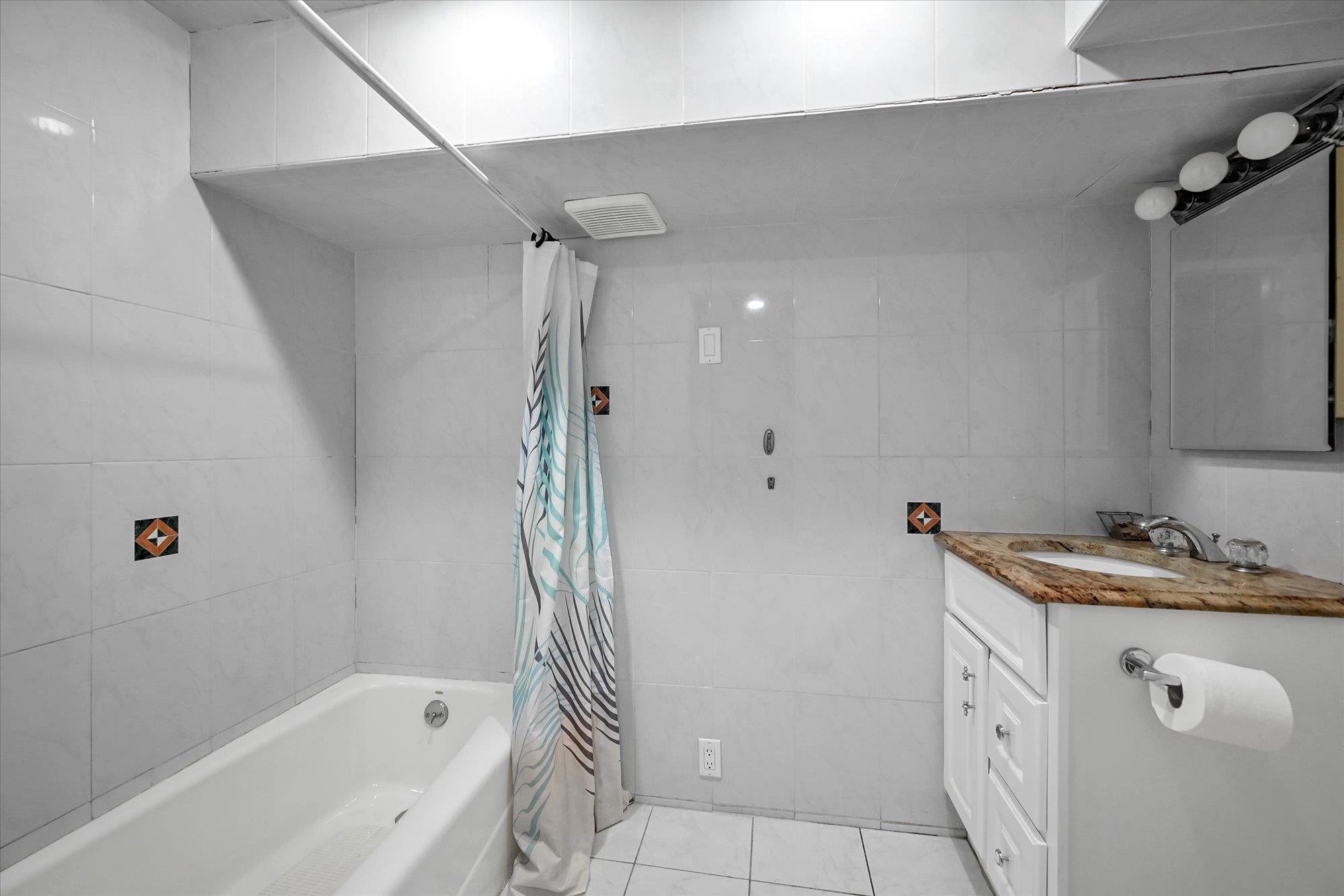 115 Central Avenue, Lawrence, NY 11559