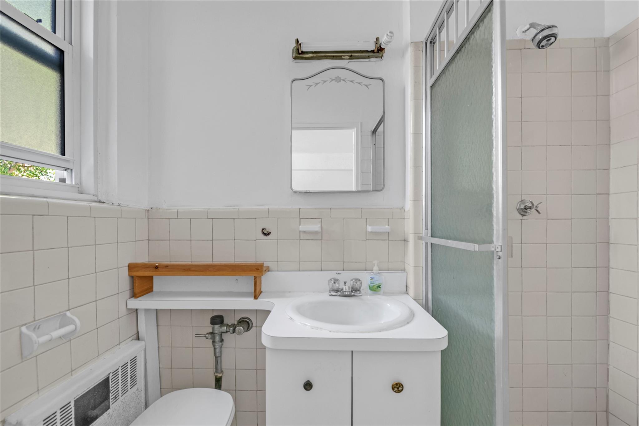 110-20 71st Road # 114, Forest Hills, NY 11375