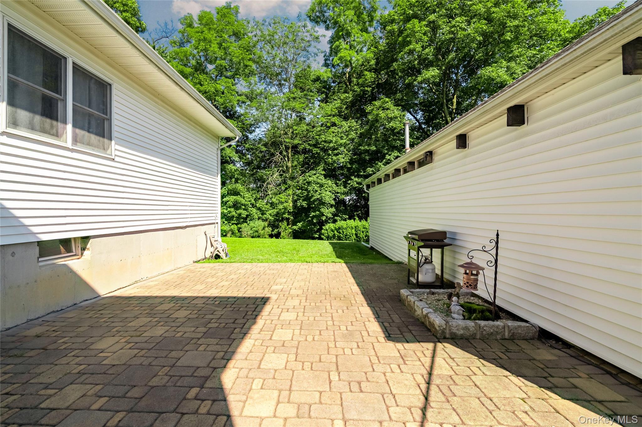 28 Terrace Avenue, Nanuet, NY 10954