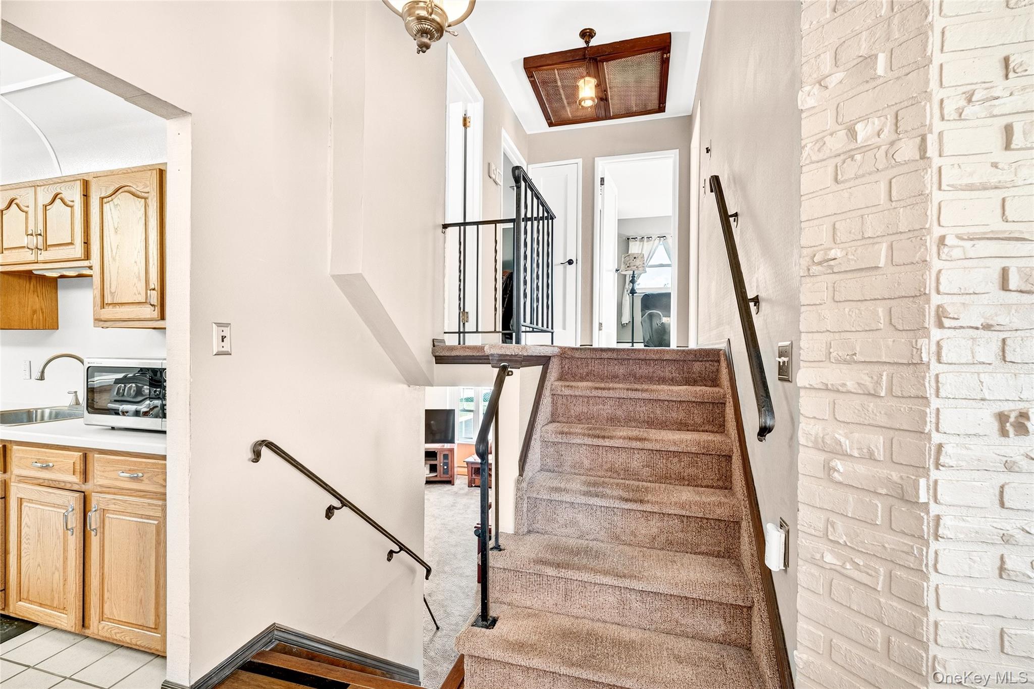 28 Terrace Avenue, Nanuet, NY 10954