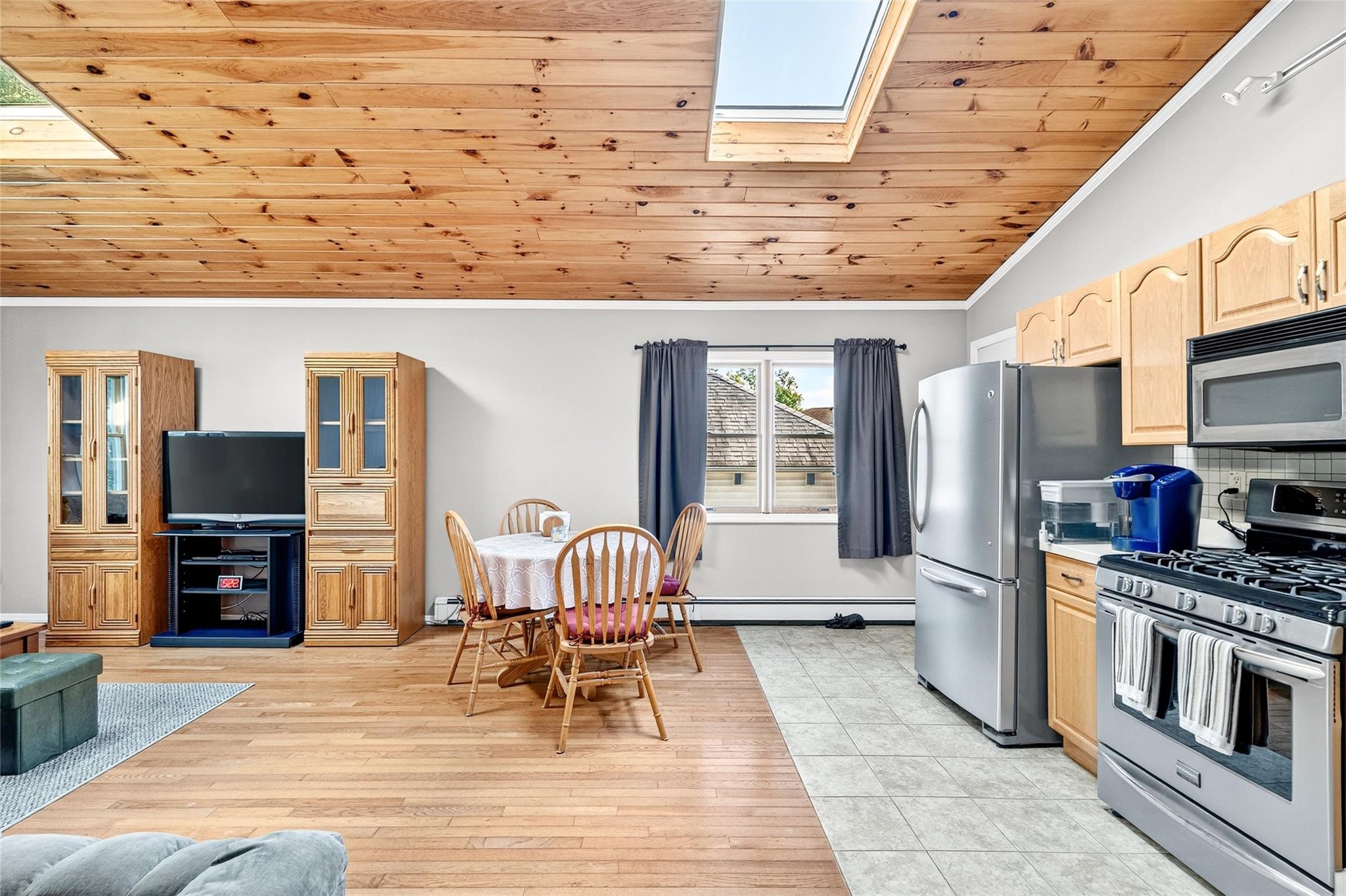 28 Terrace Avenue, Nanuet, NY 10954