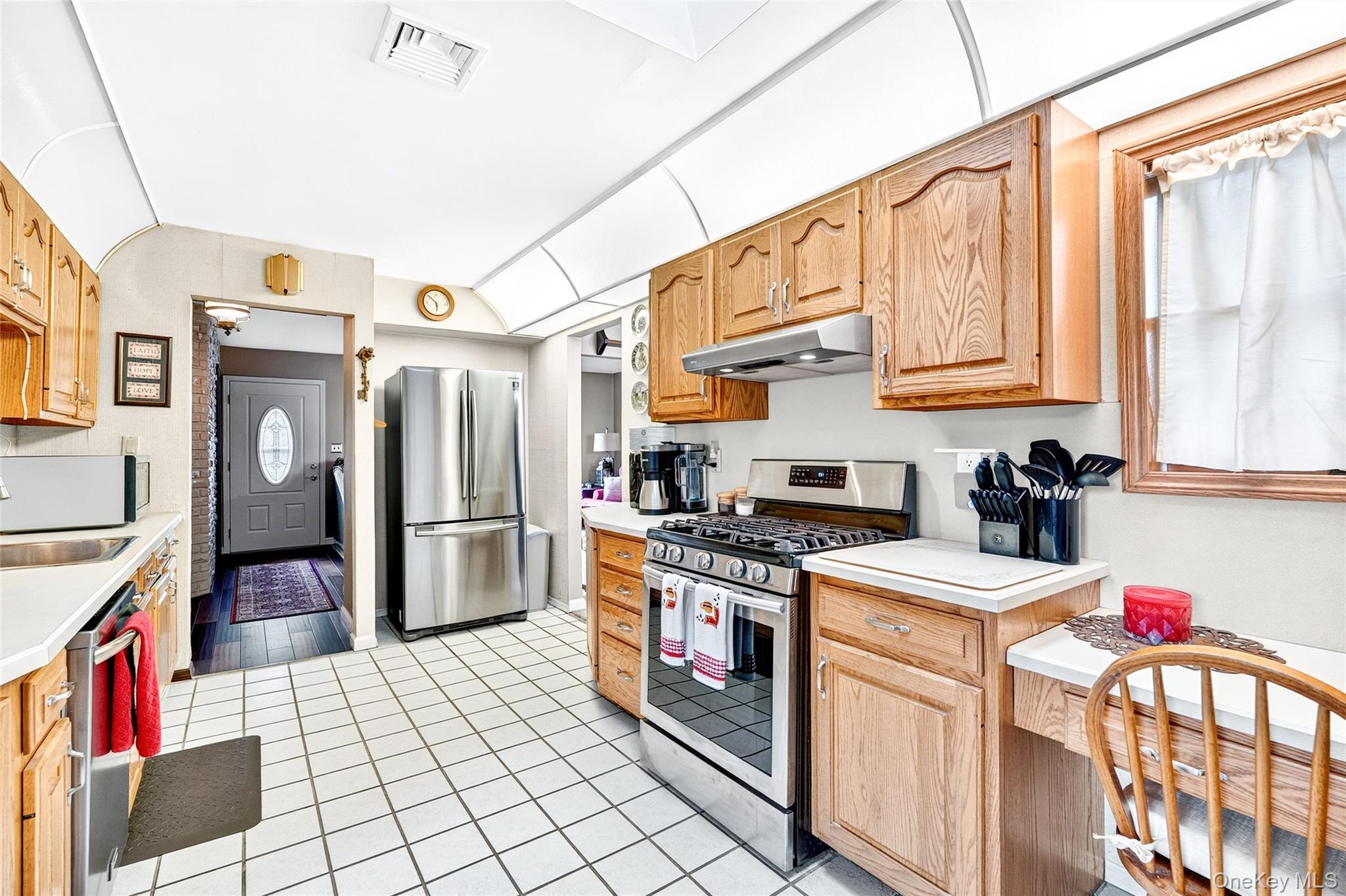 28 Terrace Avenue, Nanuet, NY 10954