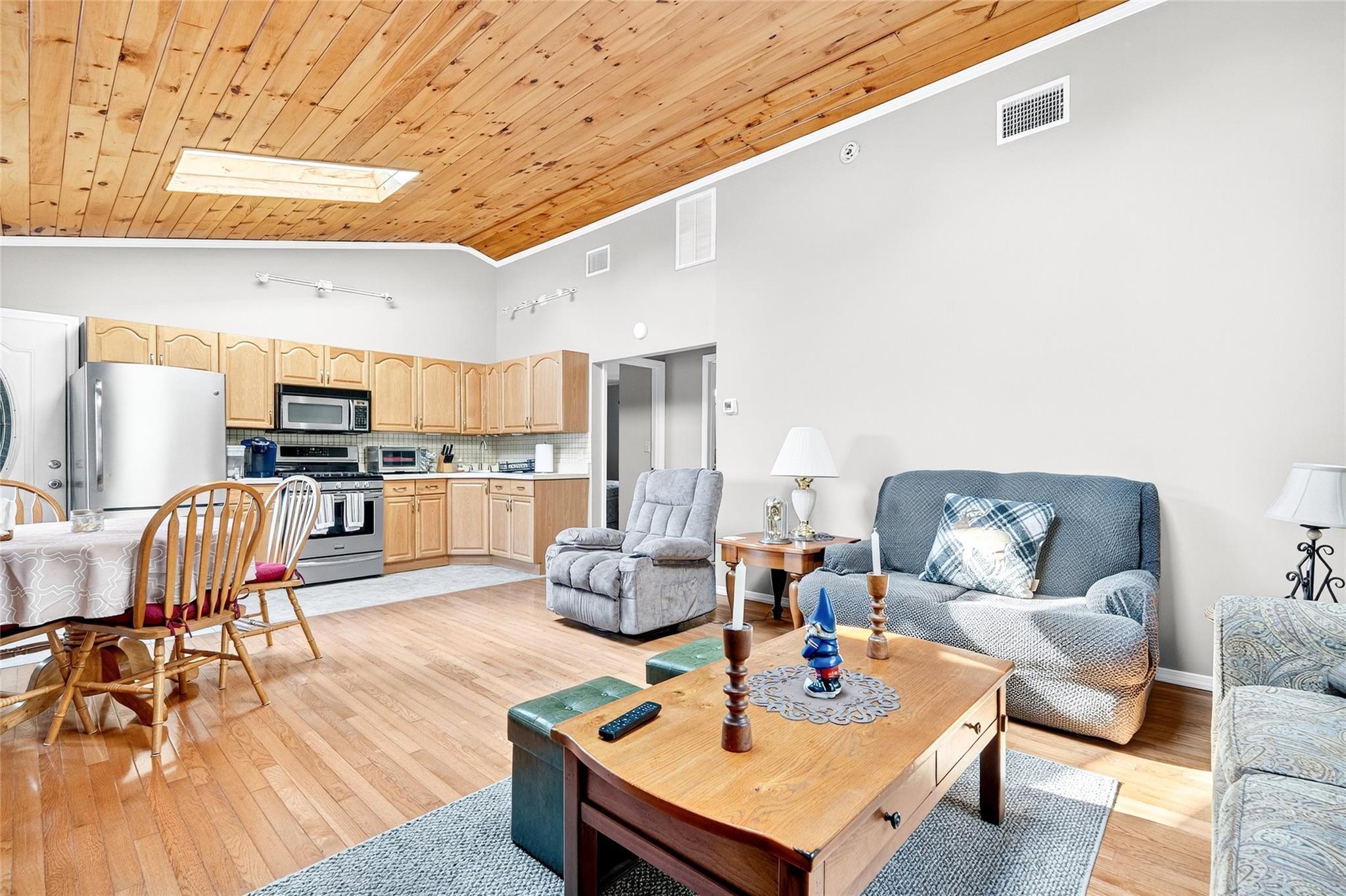 28 Terrace Avenue, Nanuet, NY 10954