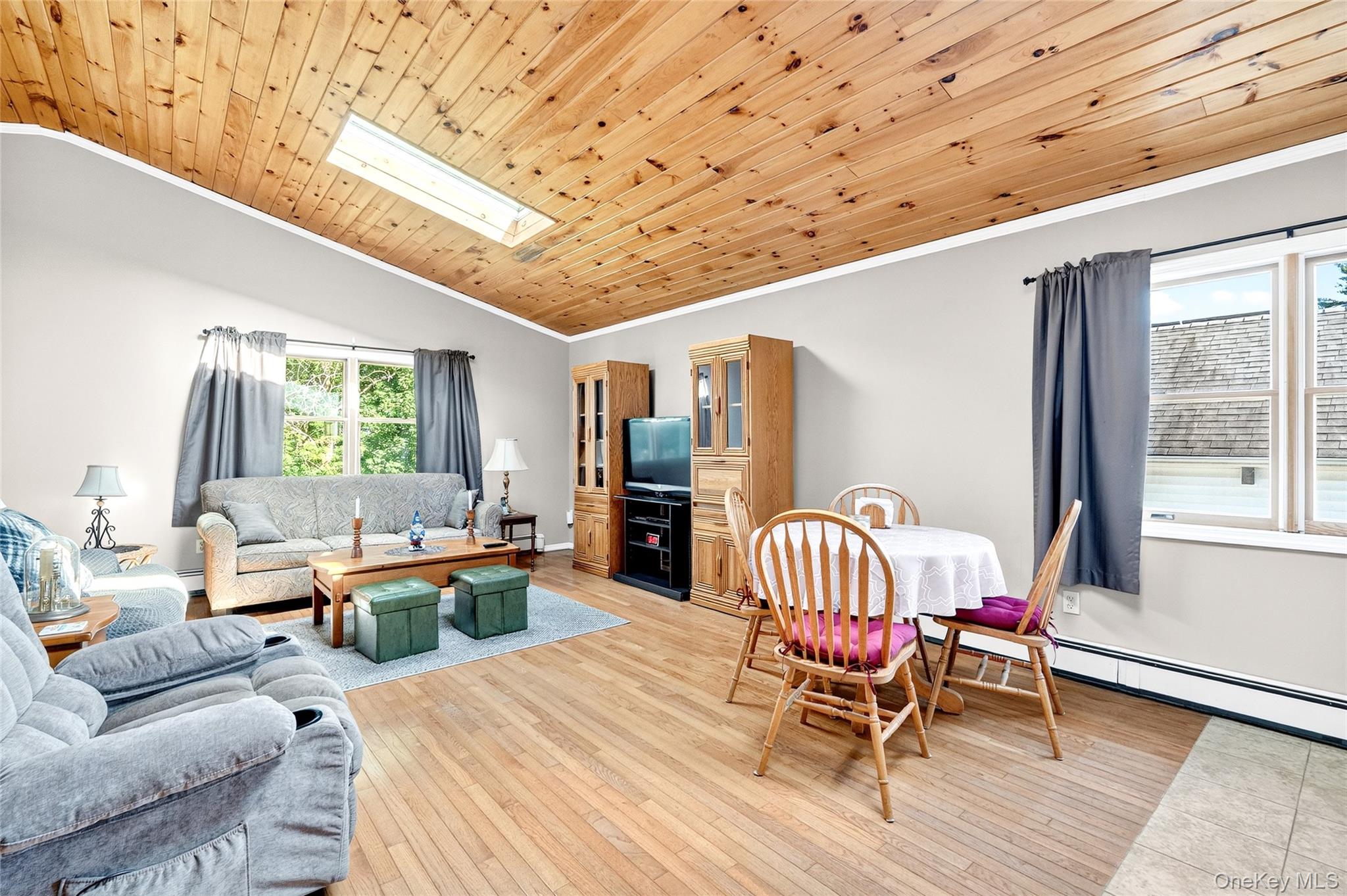 28 Terrace Avenue, Nanuet, NY 10954