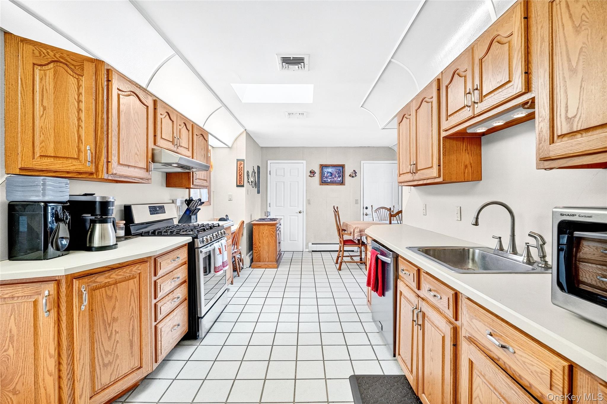 28 Terrace Avenue, Nanuet, NY 10954