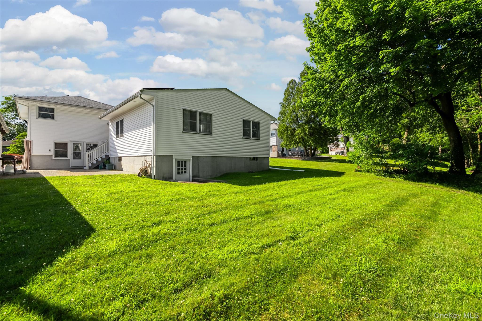 28 Terrace Avenue, Nanuet, NY 10954