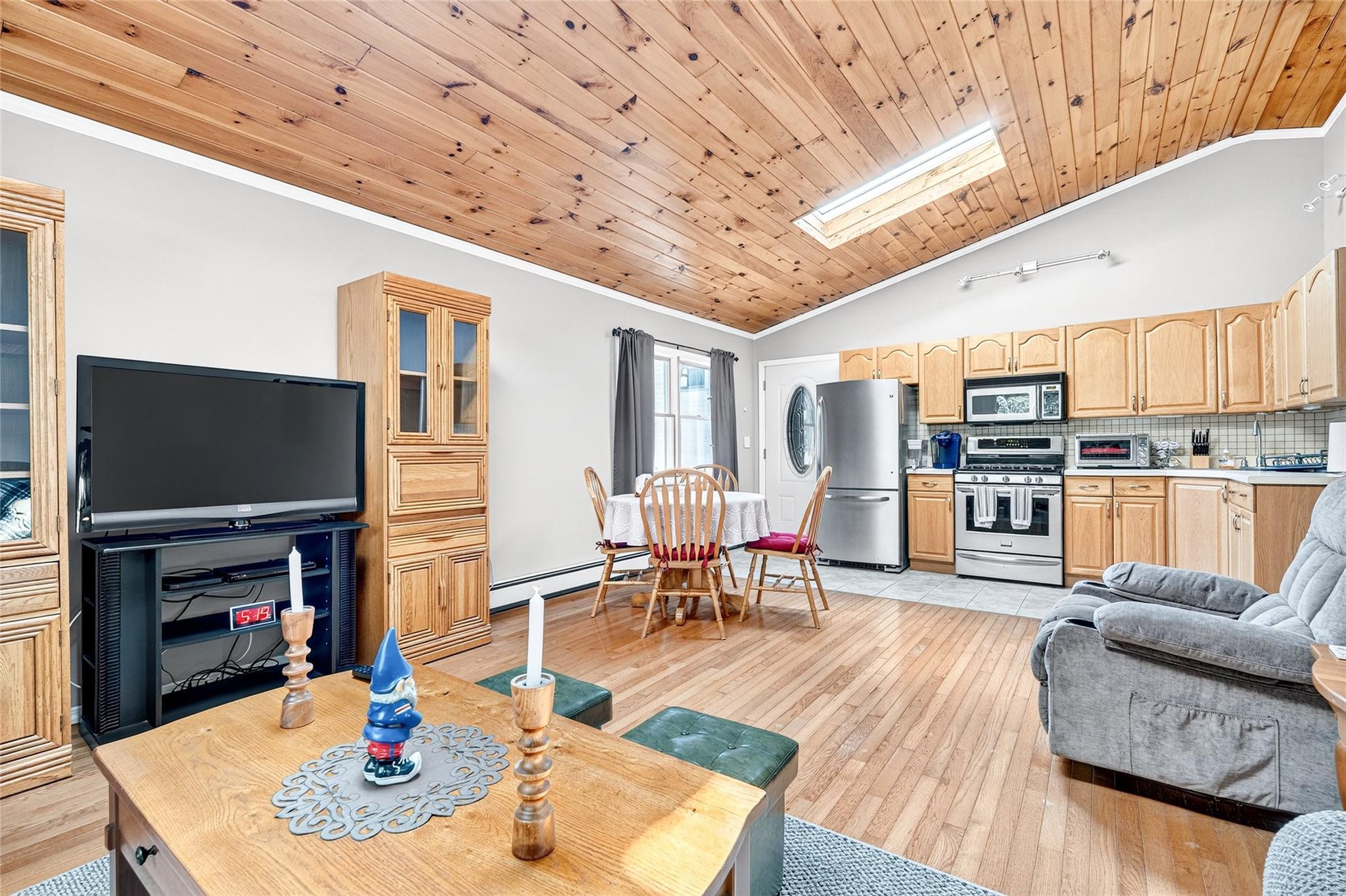 28 Terrace Avenue, Nanuet, NY 10954