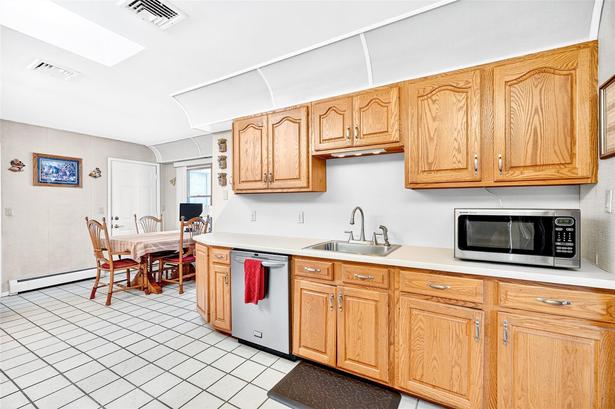 28 Terrace Avenue, Nanuet, NY 10954