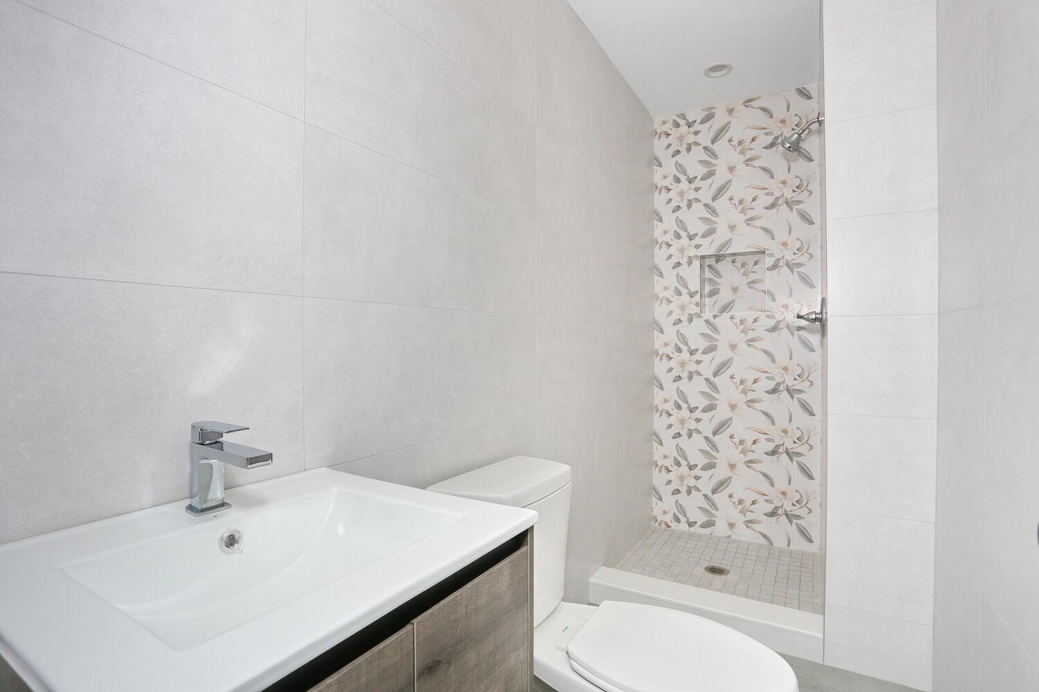 37 Ewing Avenue # 202, Spring Valley, NY 10977