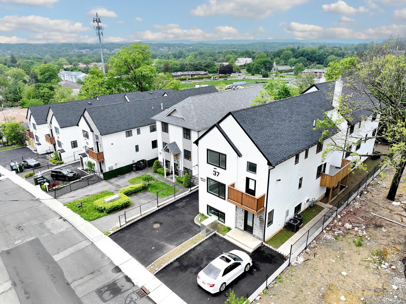 37 Ewing Avenue # 202, Spring Valley, NY 10977