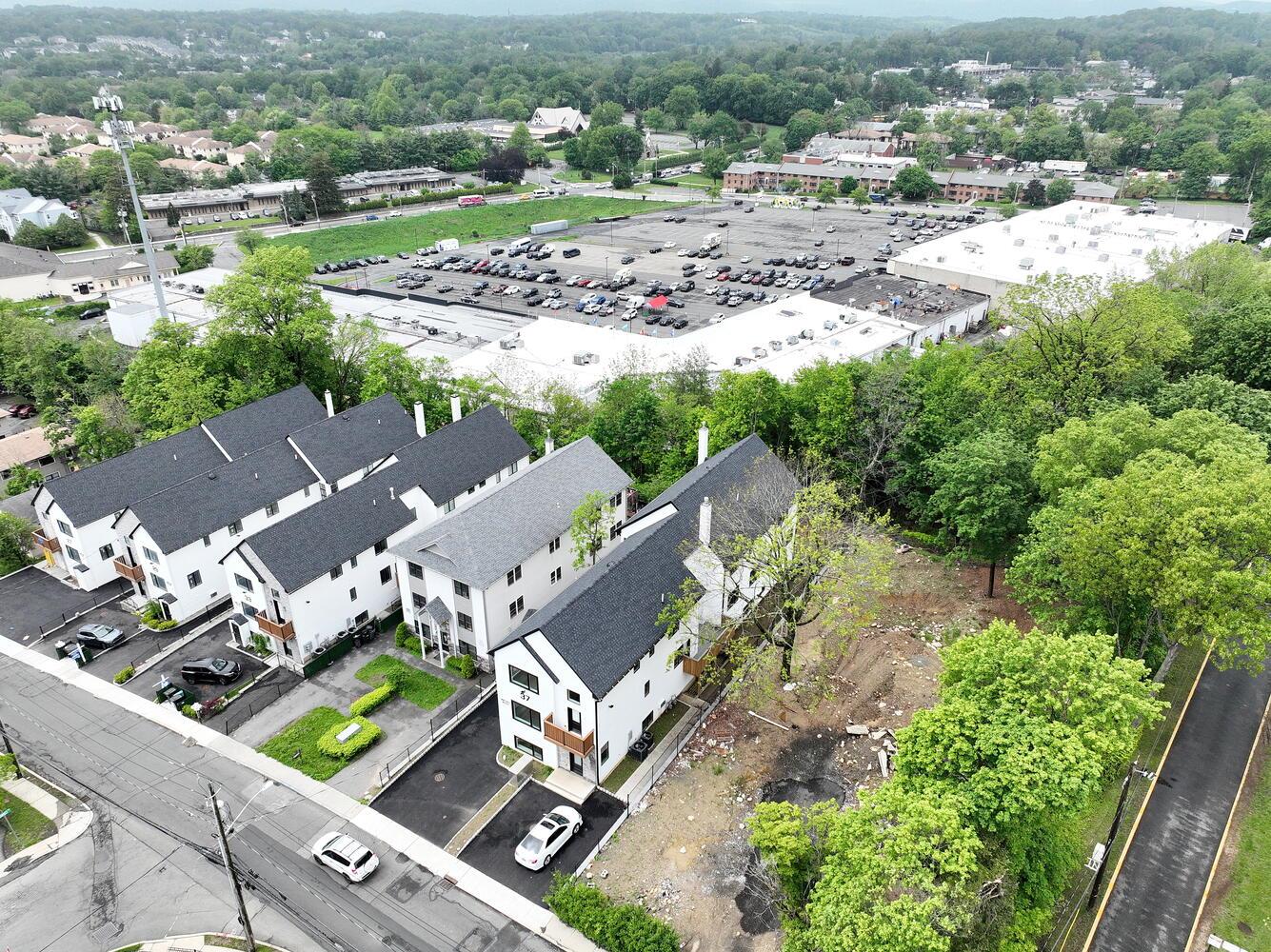 37 Ewing Avenue # 202, Spring Valley, NY 10977