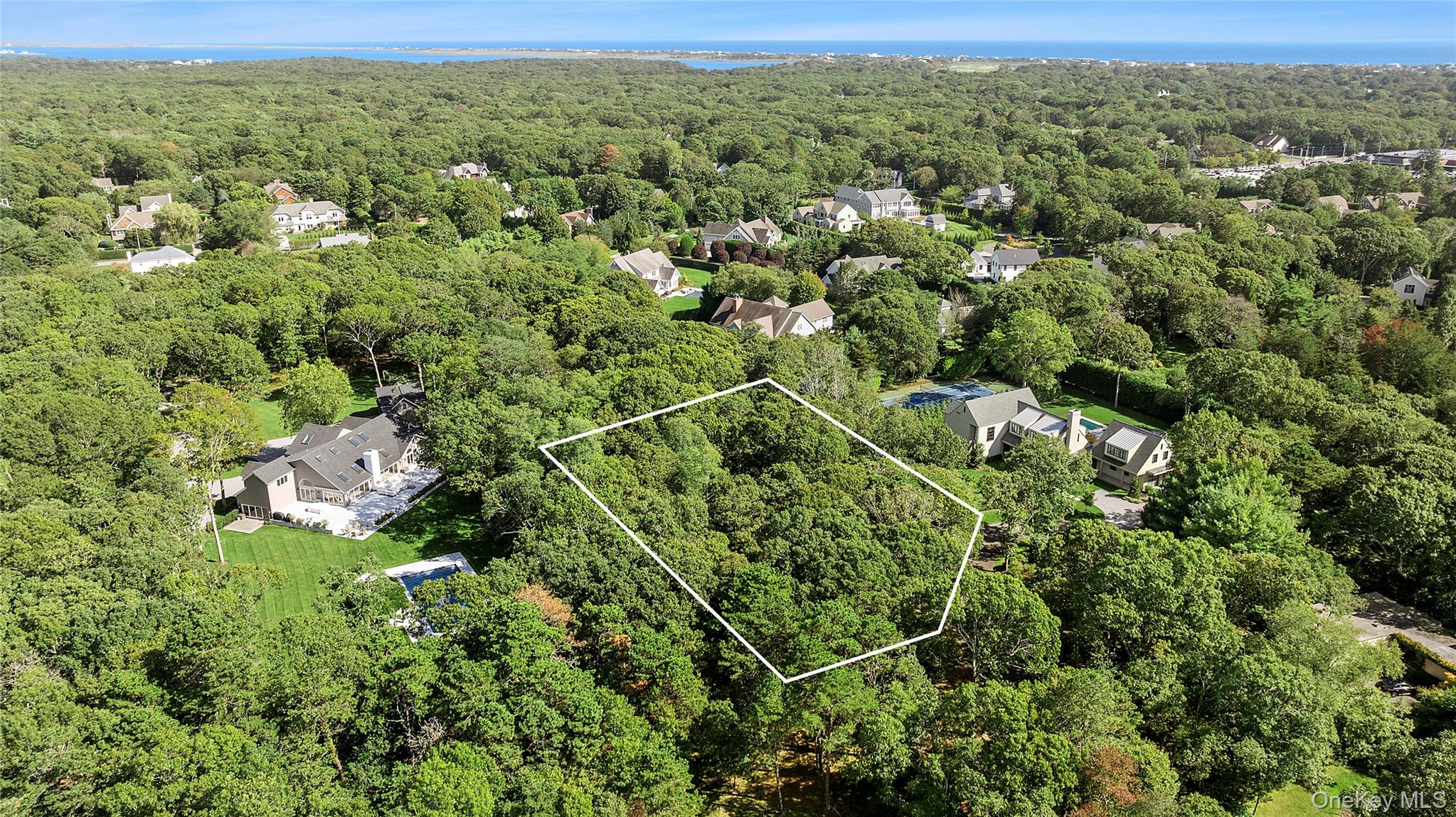 5 Laurents Way, Quogue, NY 11959