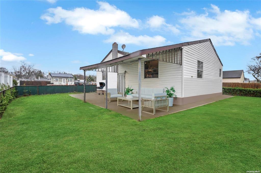 246 15th Street, West Babylon, NY 11704