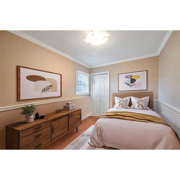 246 15th Street, West Babylon, NY 11704