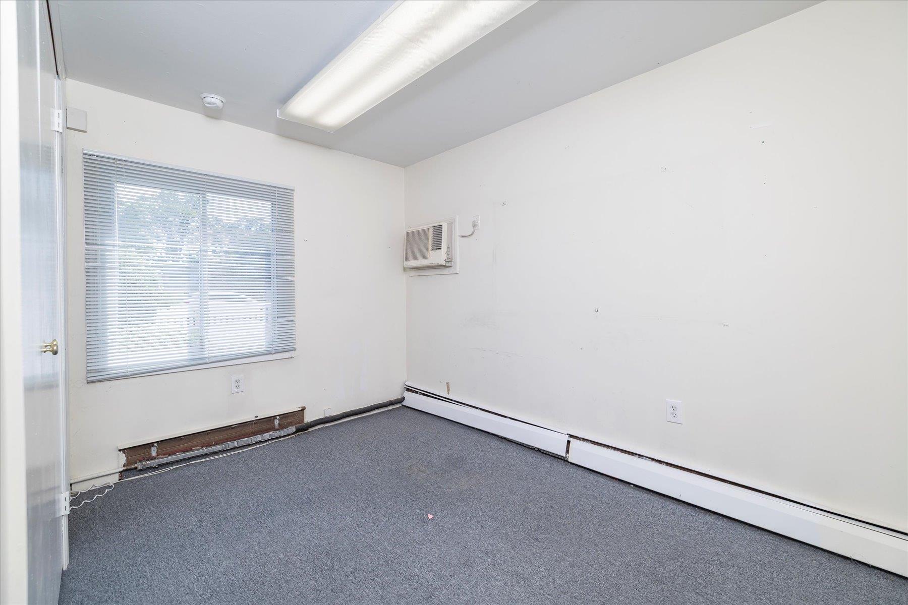 665 N Newbridge Road, Levittown, NY 11756