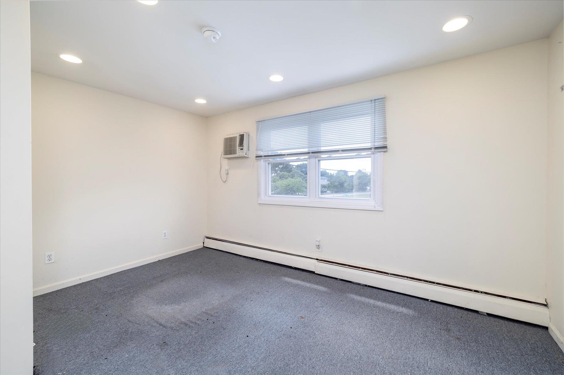 665 N Newbridge Road, Levittown, NY 11756