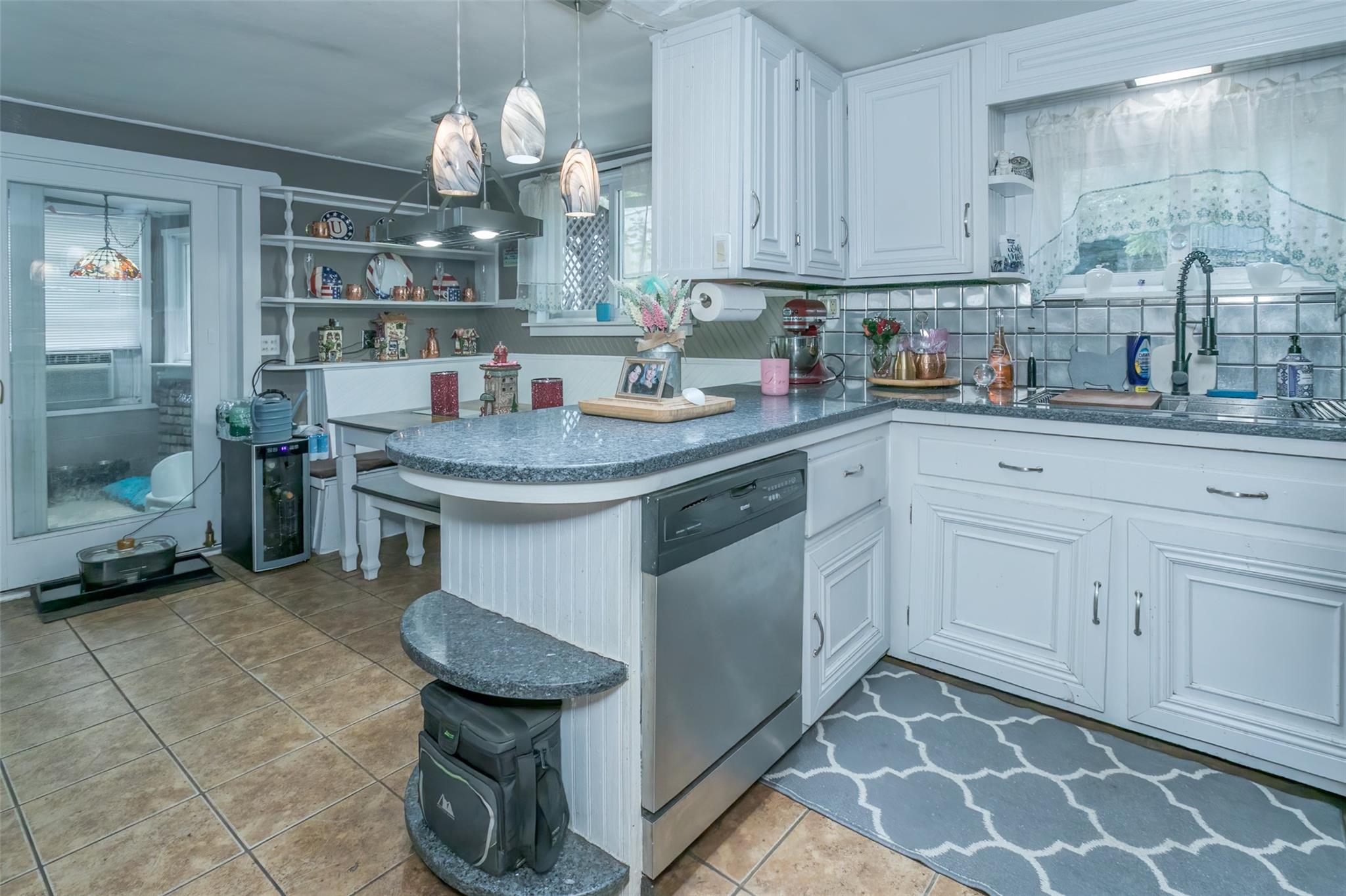 17 Northside Lane, Greenwood Lake, NY 10925