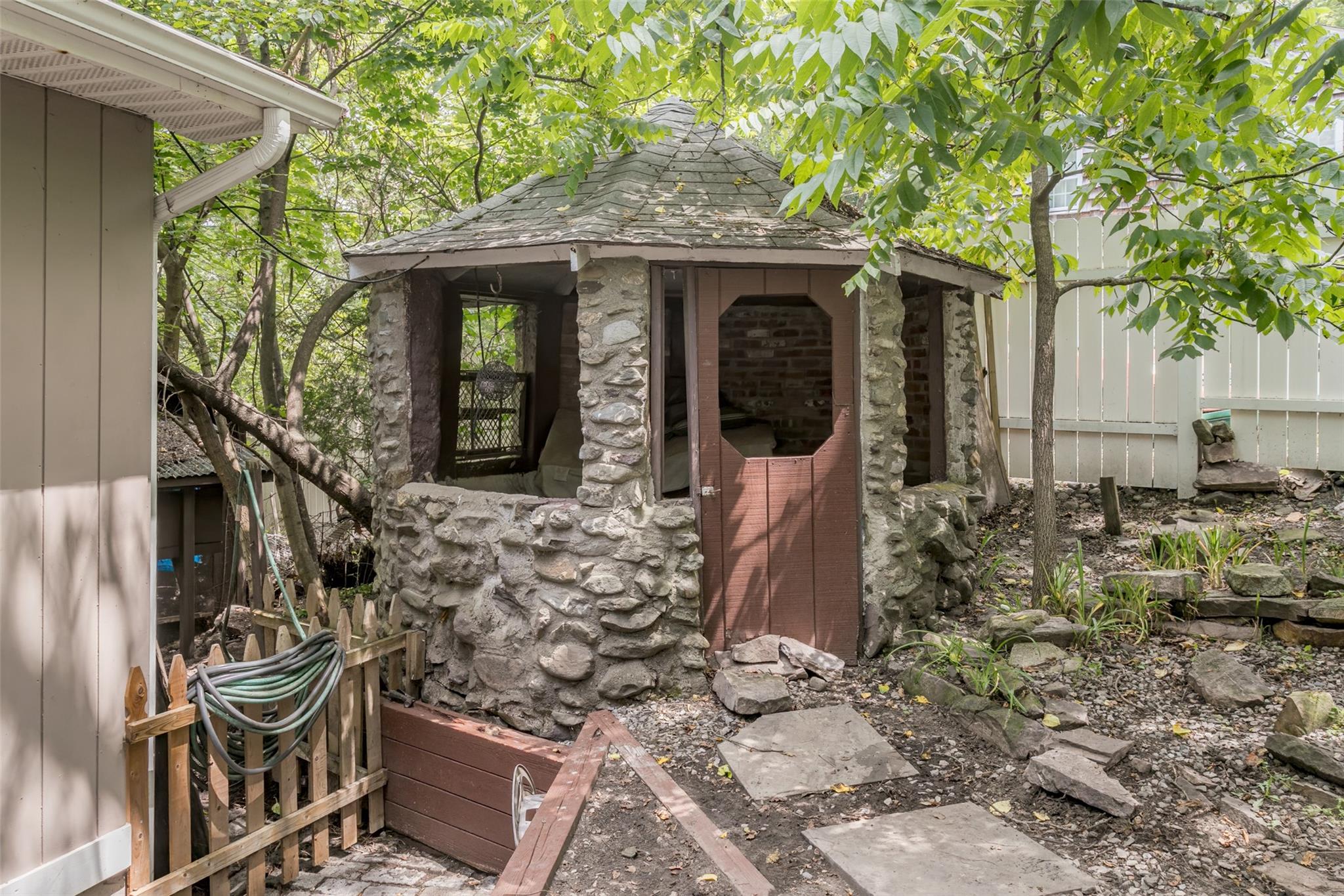 17 Northside Lane, Greenwood Lake, NY 10925