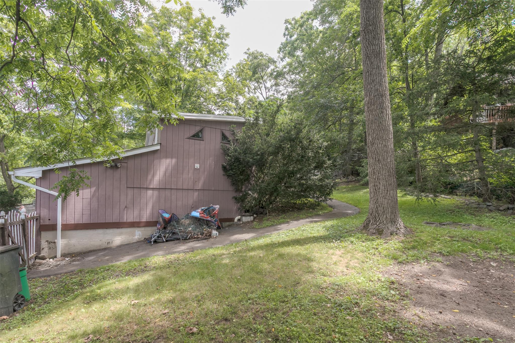 17 Northside Lane, Greenwood Lake, NY 10925