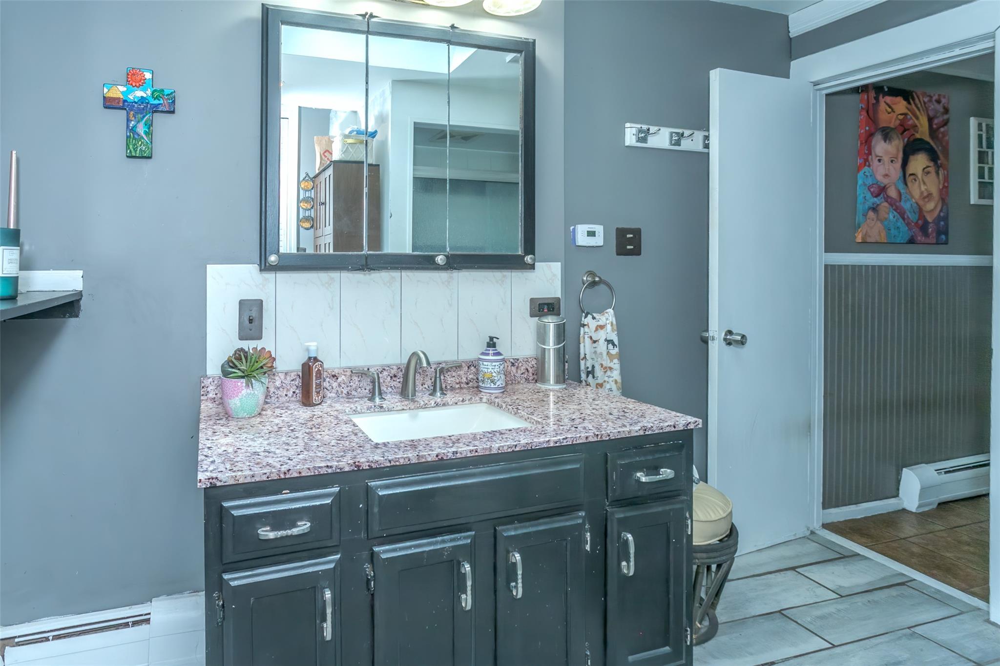 17 Northside Lane, Greenwood Lake, NY 10925