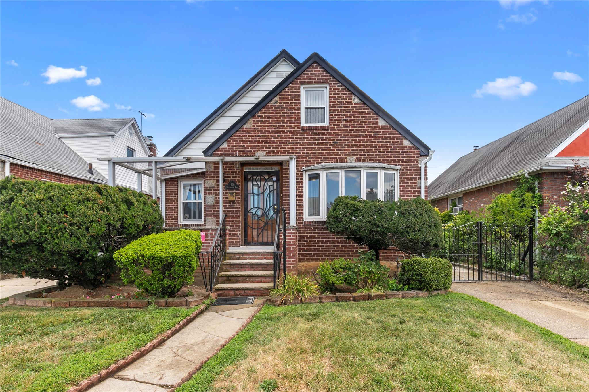 48 Wellington Road, Elmont, NY 11003