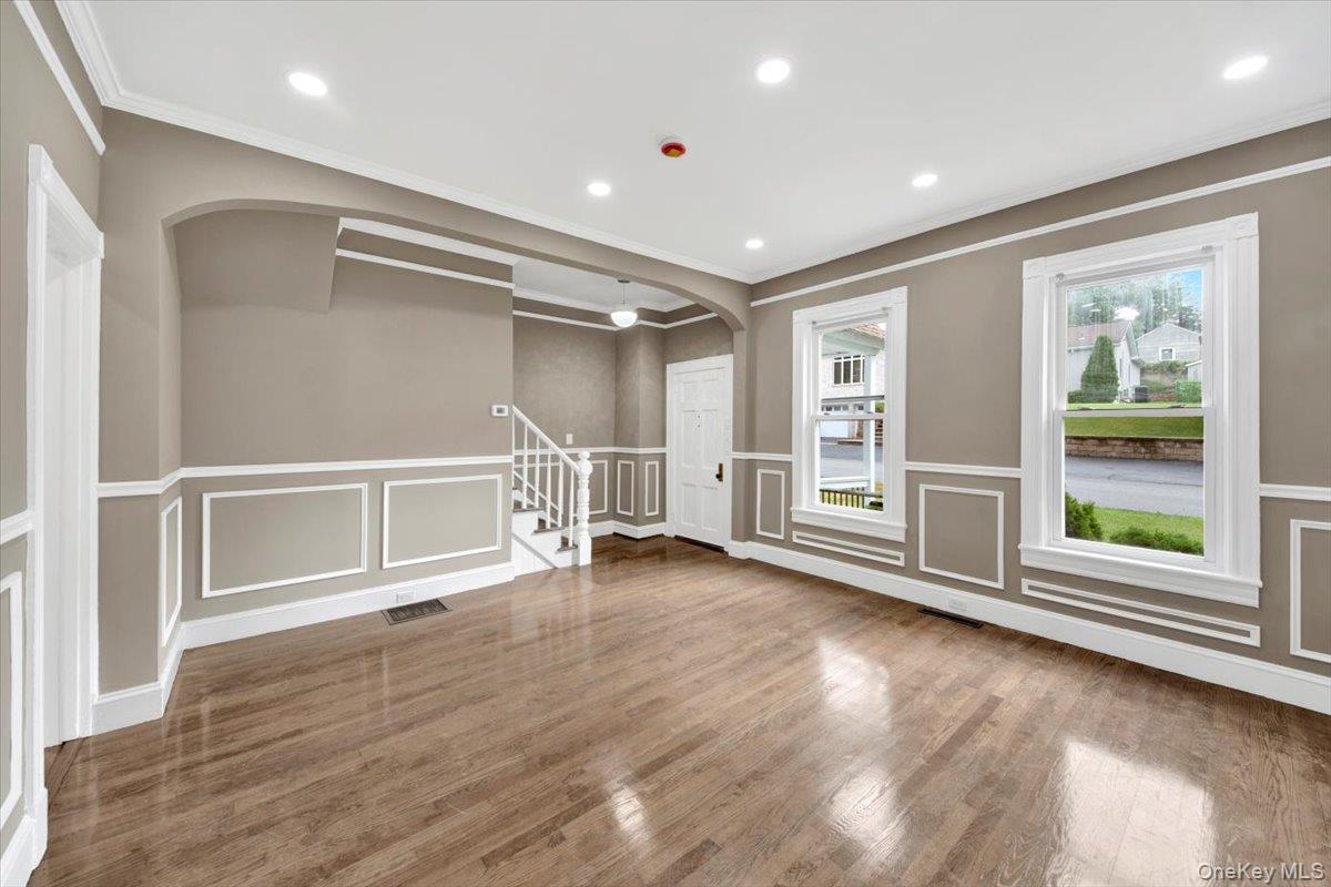 233 Brady Avenue, Hawthorne, NY 10532