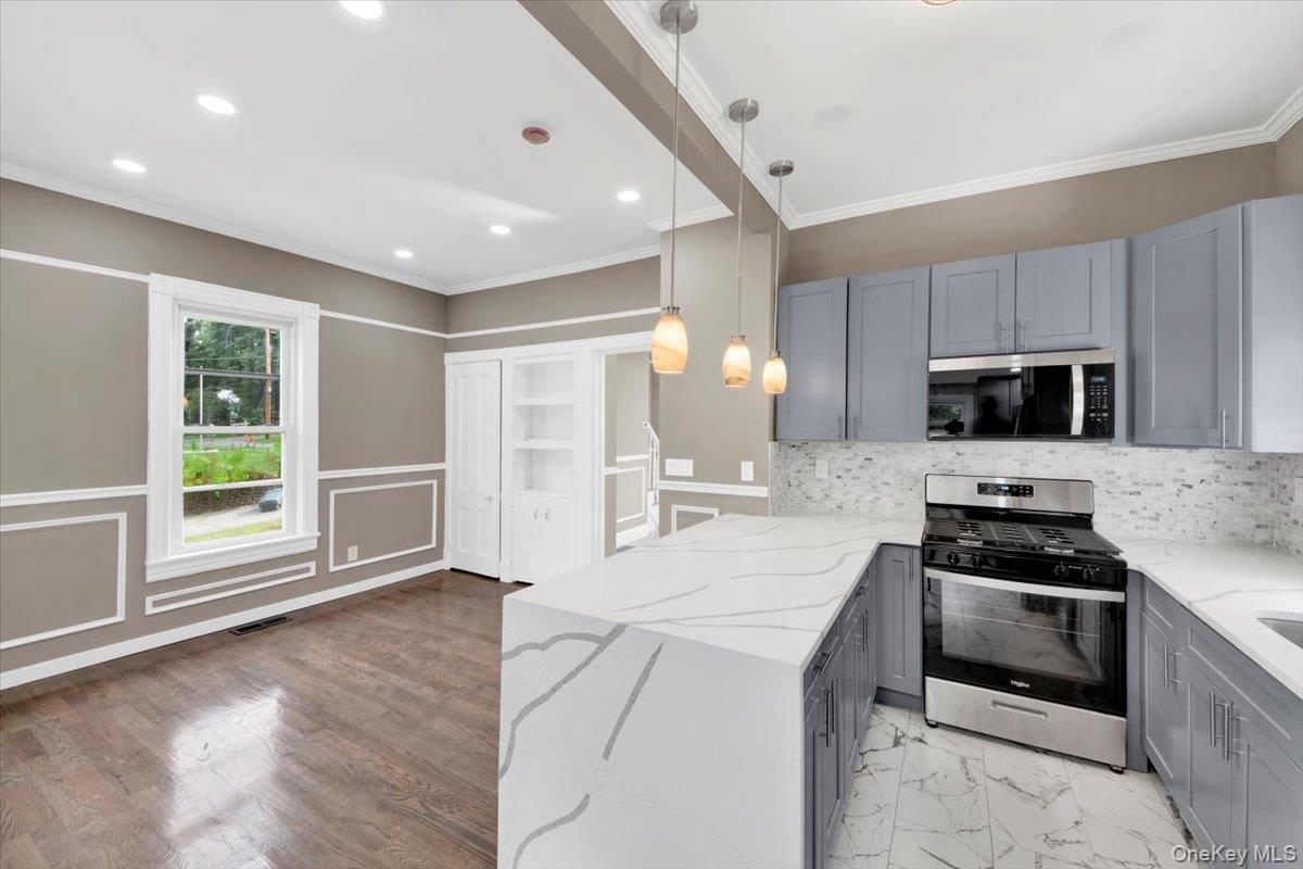 233 Brady Avenue, Hawthorne, NY 10532