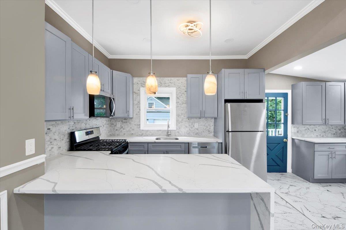 233 Brady Avenue, Hawthorne, NY 10532